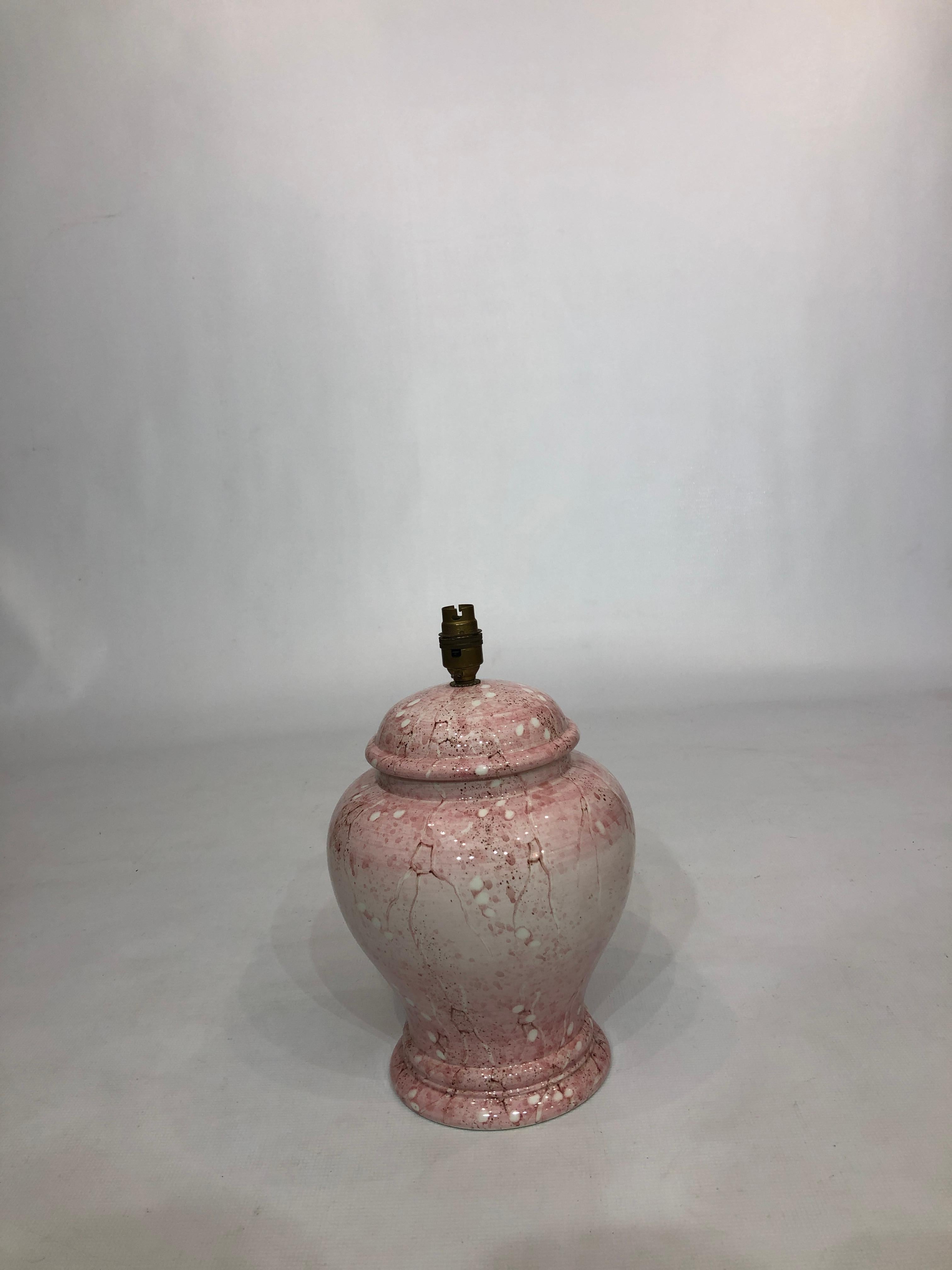 Late 20th Century 1980s Pink Ceramic Italian Table Lamp Marble Effect Vintage Urn Neoclassical For Sale