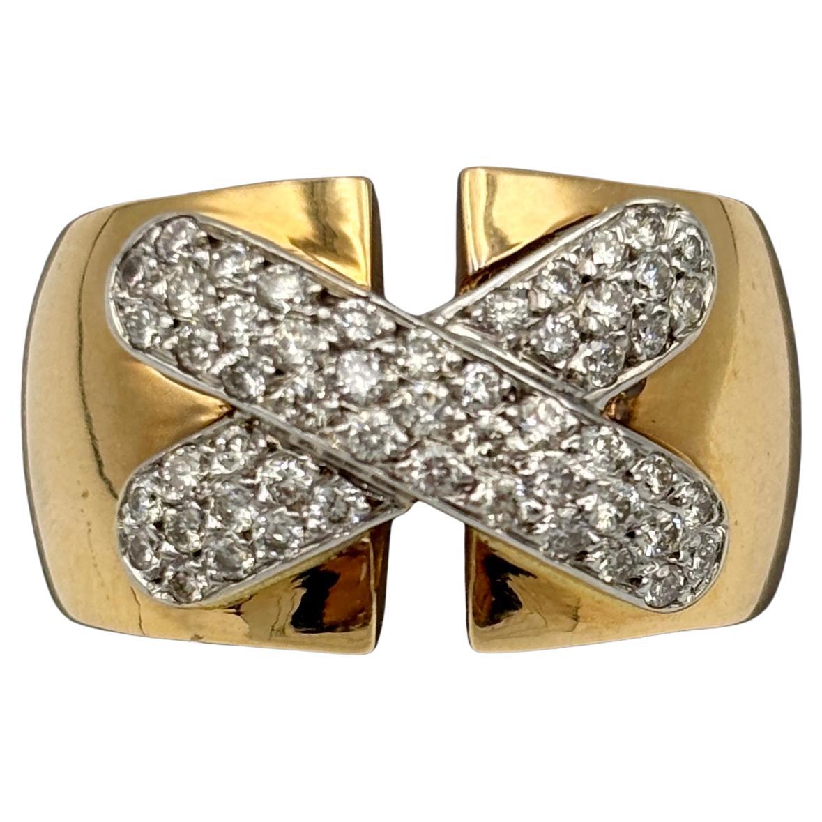 Bague en or rose des années 1980 avec une croix en diamant en vente