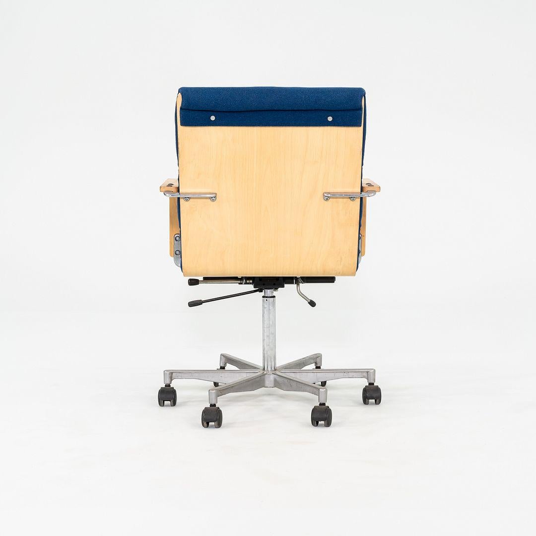 Late 20th Century 1980s Plaano Chair by Yrjo Kukkapuro for Avarte in Birch with Blue Fabric For Sale