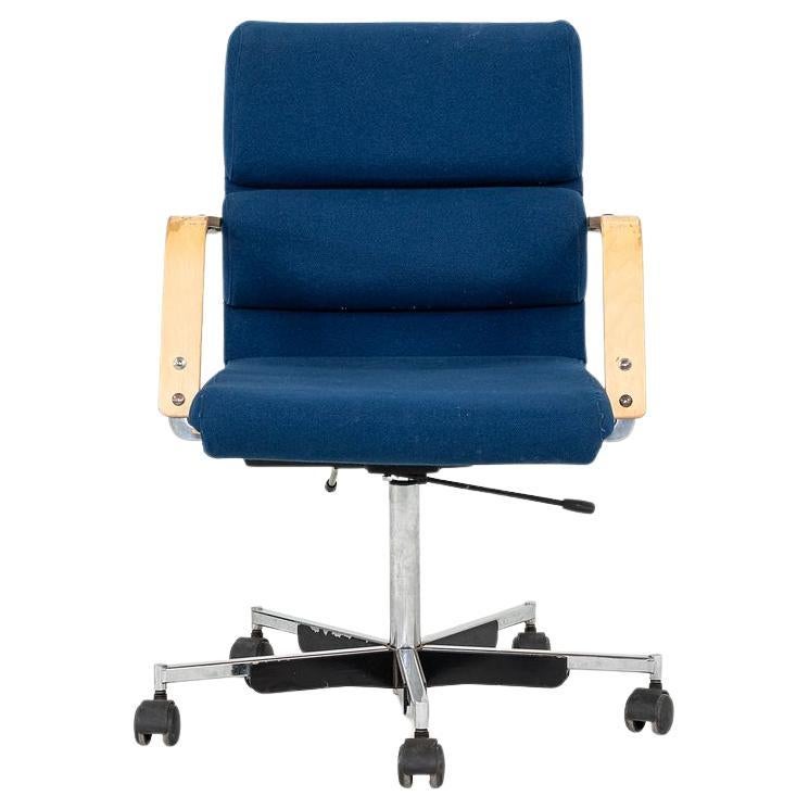 Chaise Plaano d' Yrjo Kukkapuro pour Avarte en bouleau et tissu bleu des années 1980