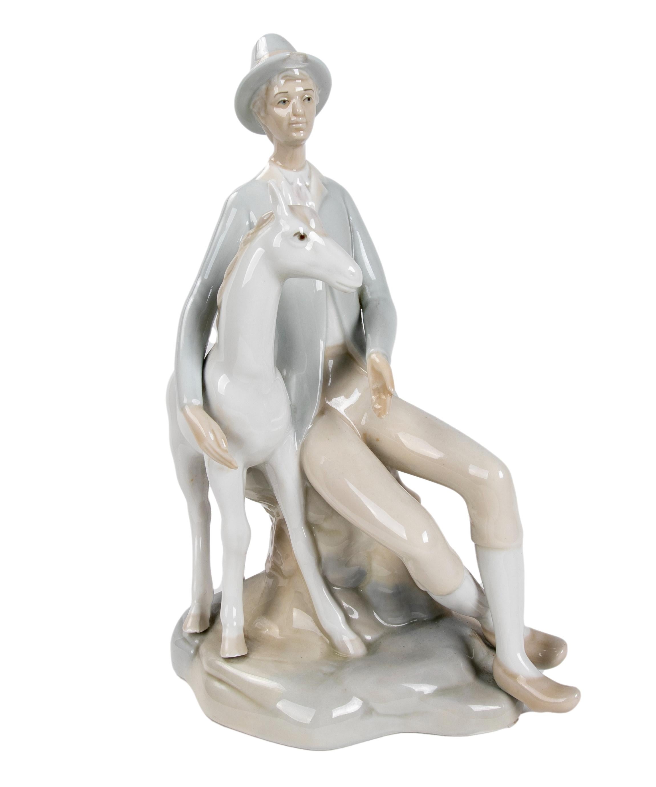 Figure en porcelaine des années 1980 par LLadro en vente 4