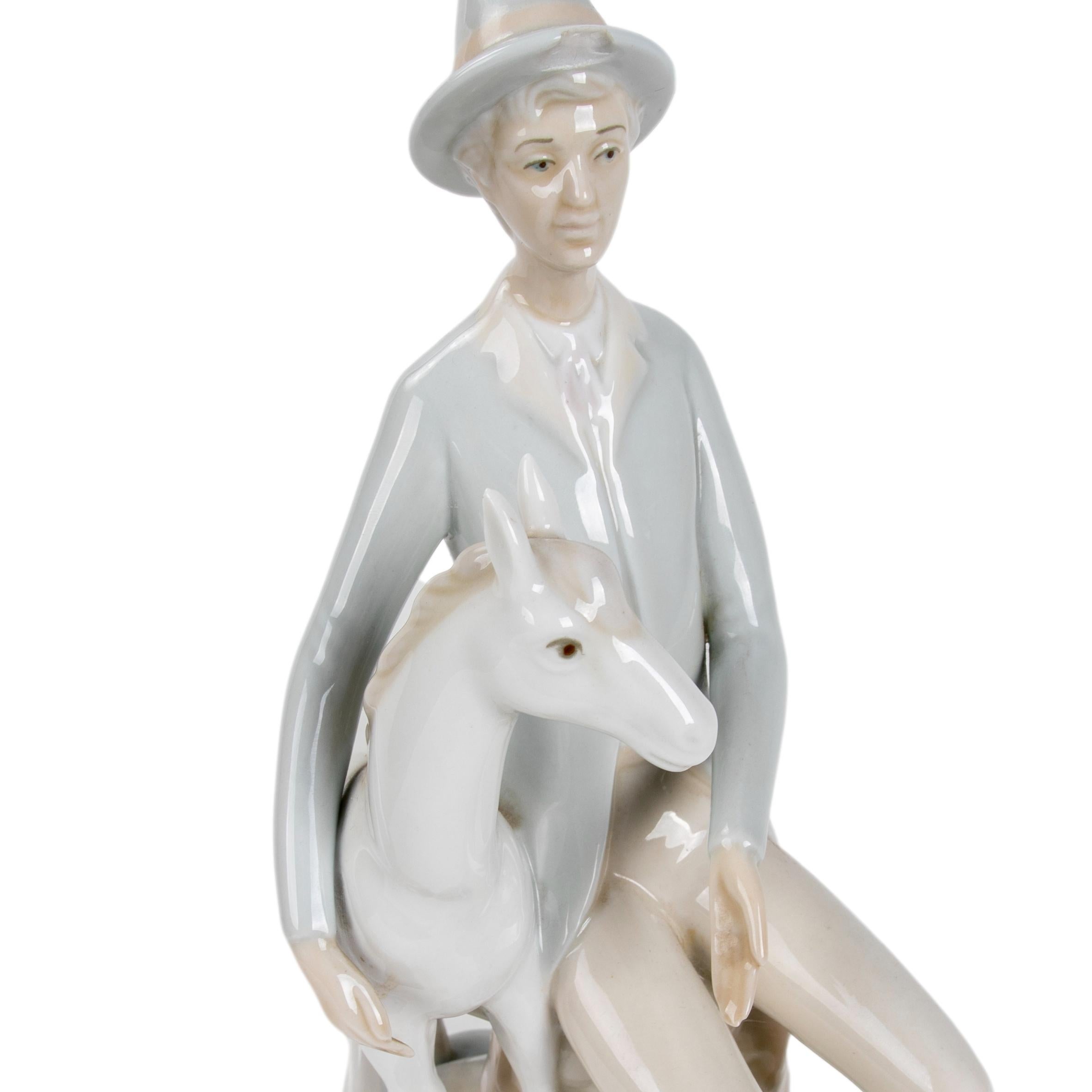 Figure en porcelaine des années 1980 par LLadro en vente 5