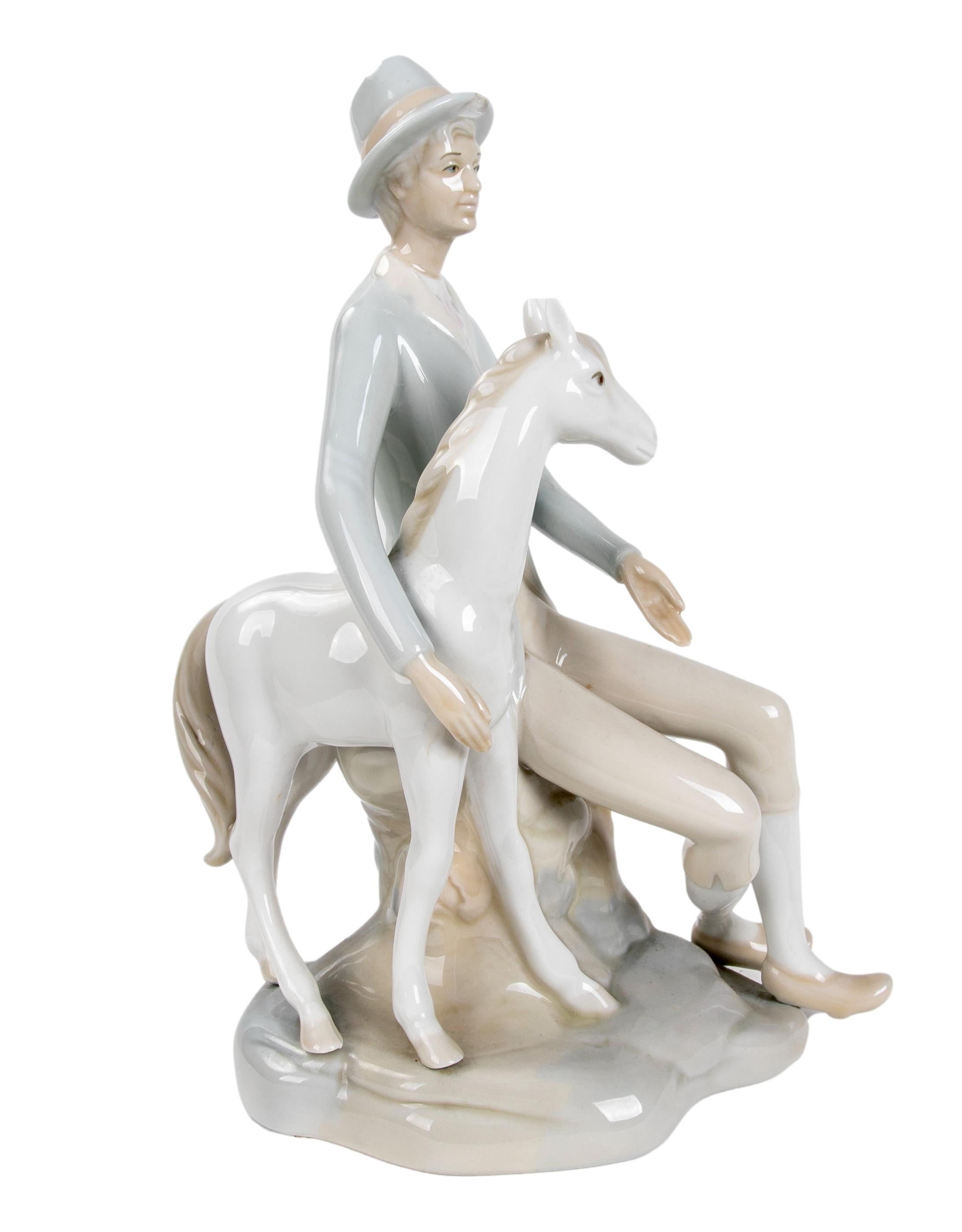 20th Century 1980s Porcelain Figure by LLadro For Sale