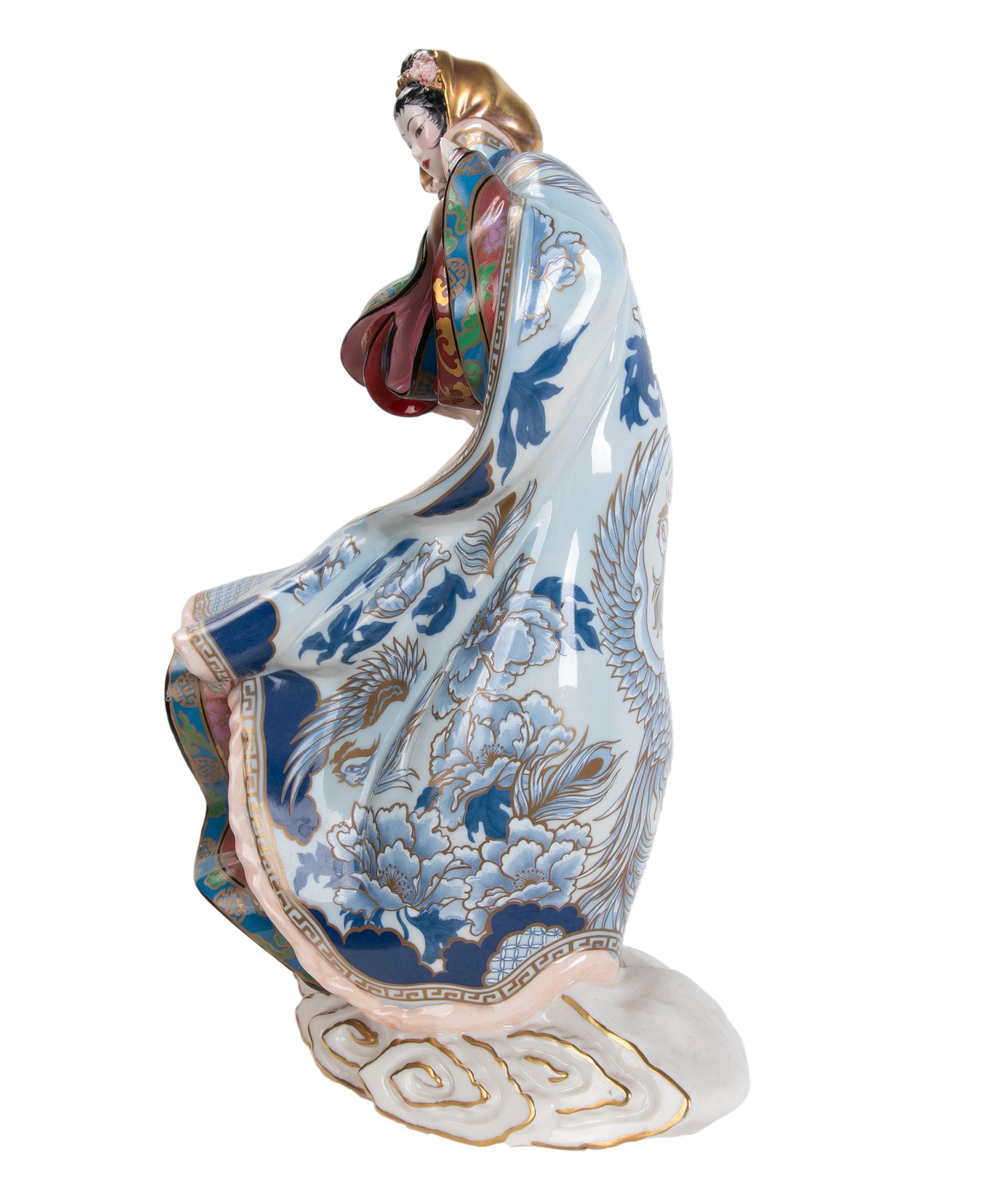 Scultura di porcellana degli anni '80 raffigurante una donna giapponese, prodotta da Franklin MInt In condizioni buone in vendita a Marbella, ES