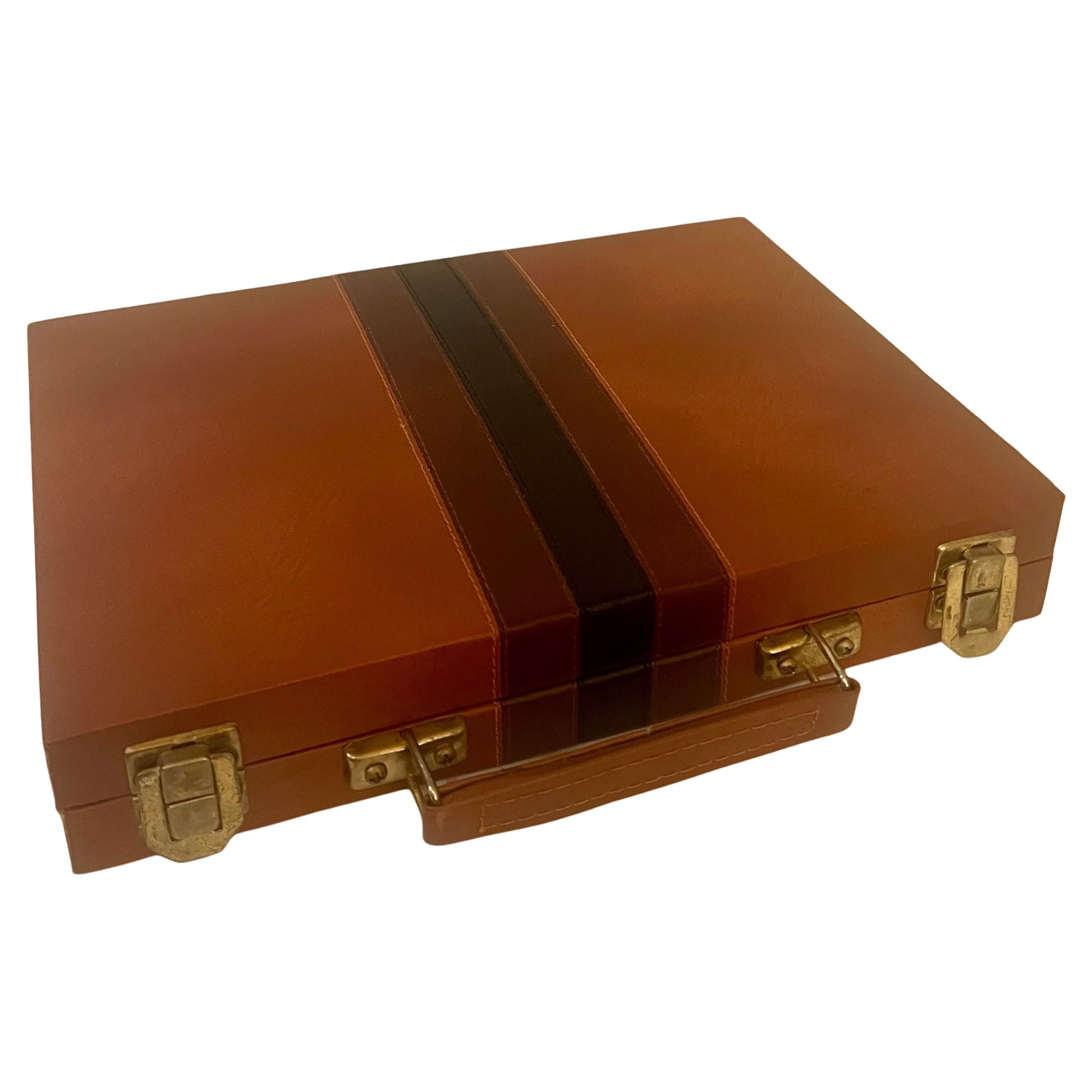 American 1980's Portable Petite Traveler Backgammon Set For Sale
