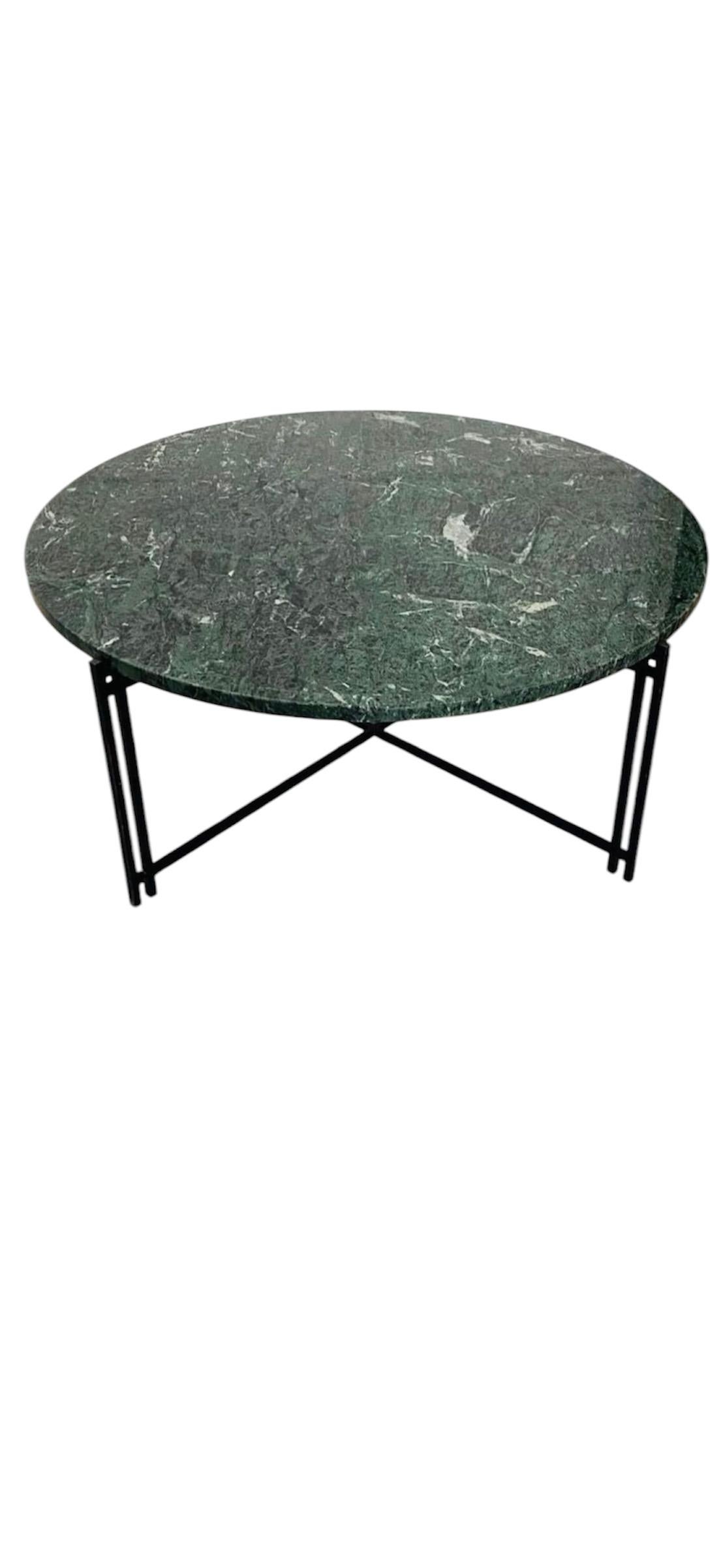 1980 Post Table basse moderne en fer noir et marbre vert en vente 1