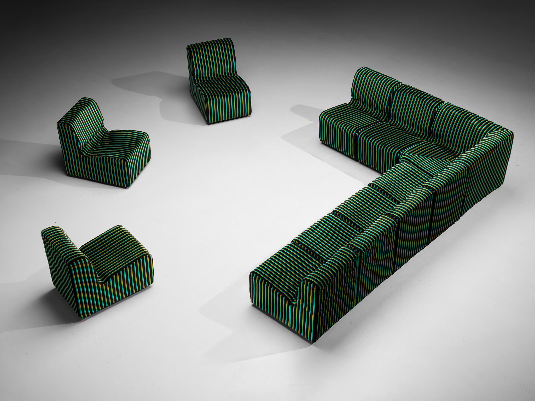 SC-International Poltrone & Arredi, modular sofa, velvet fabric, wood, Italy, 1980s

This sectional sofa takes your breath away easily due to its voluptuous appearance and substantial size. With its comfortable elements, this sofa definitely is the