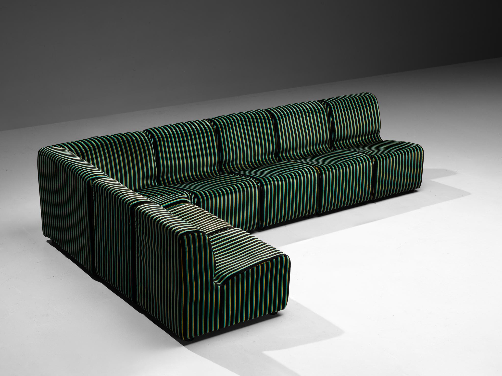 Sofá seccional italiano postmoderno de los años 80 Terciopelo a rayas verde amarillo negro Italiano en venta