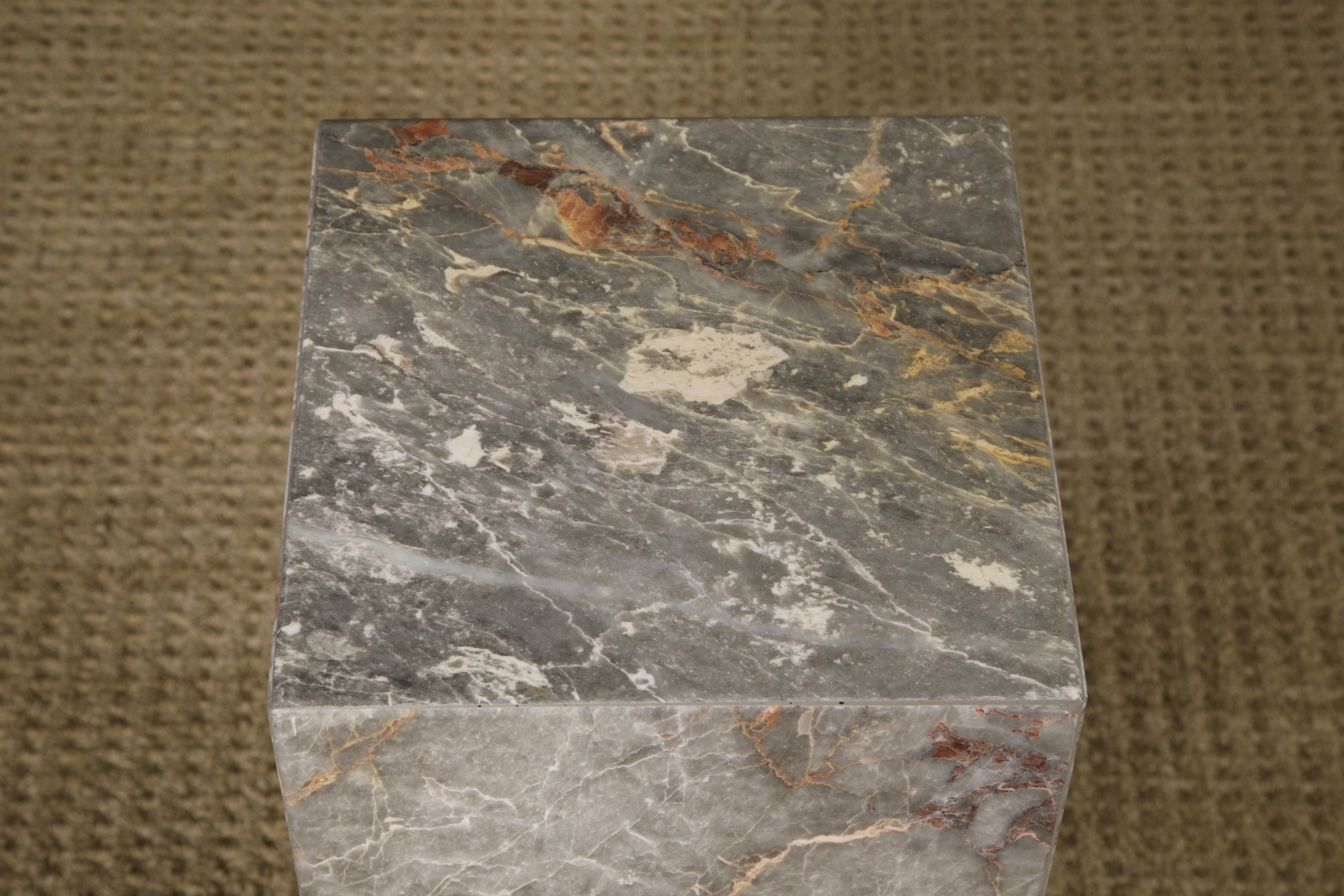 1980's Post-Modern Pink and Grey Exotic Marble Column Pedestal For Sale 4