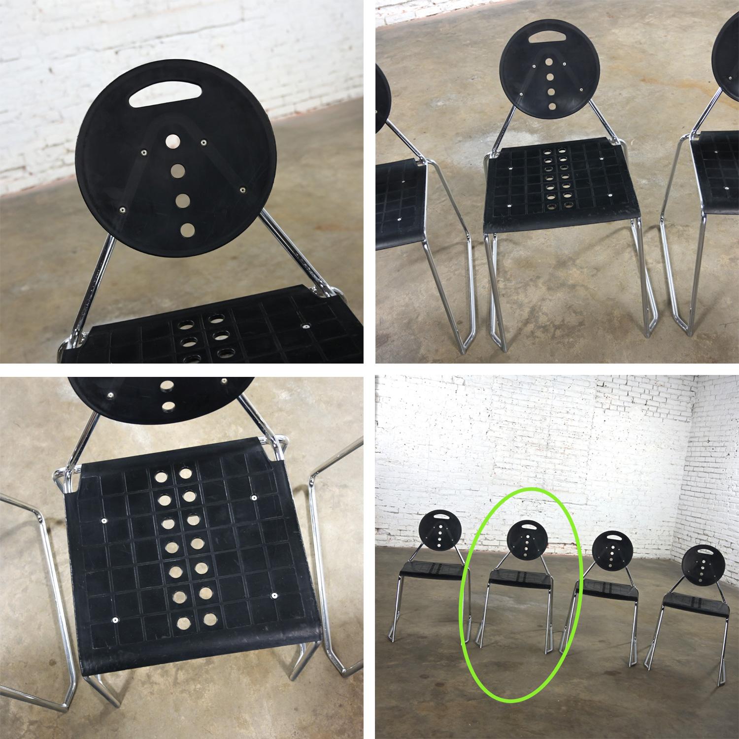 1980s The Moderns Modern Segis Italia Black Plastic & Chrome Charlie Side Chairs Set 4  en vente 5