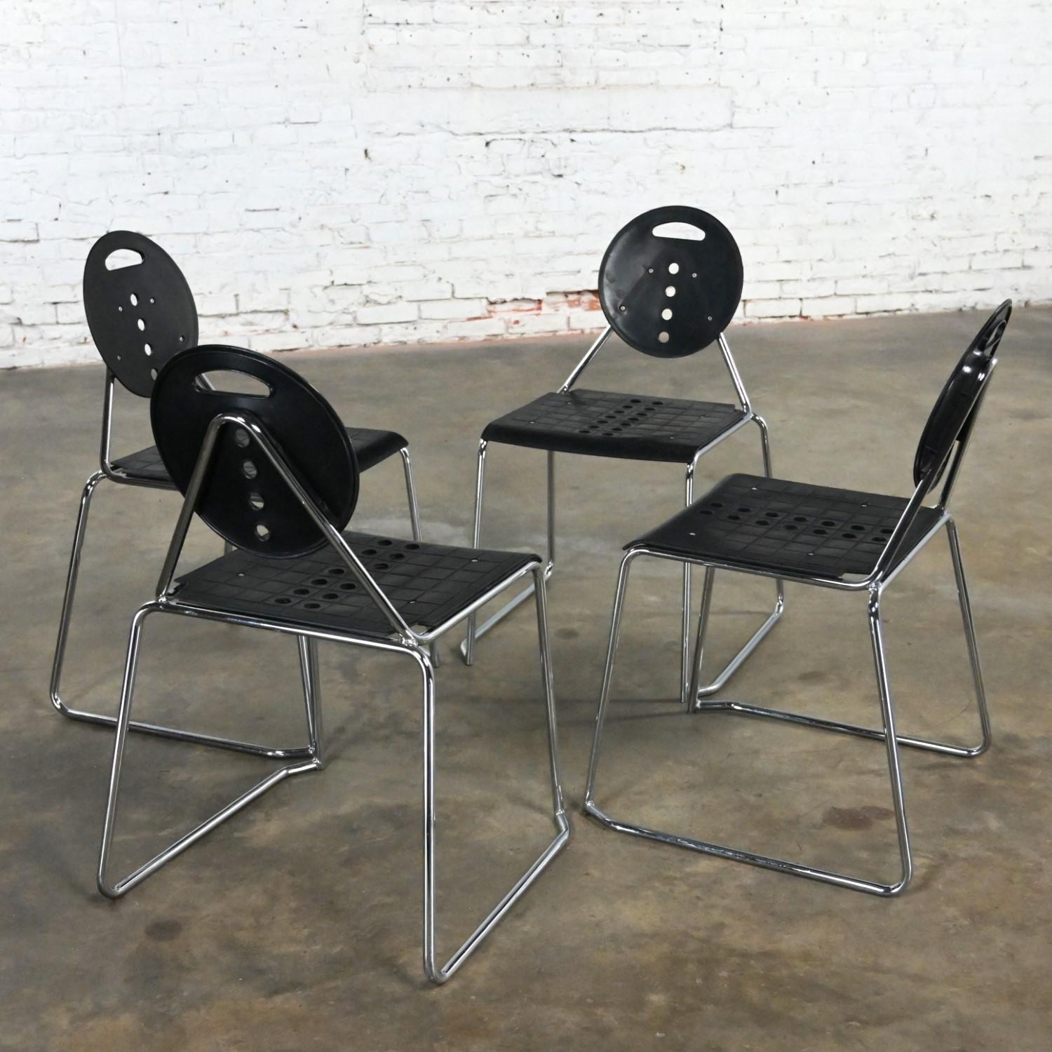 1980s The Moderns Modern Segis Italia Black Plastic & Chrome Charlie Side Chairs Set 4  en vente 14