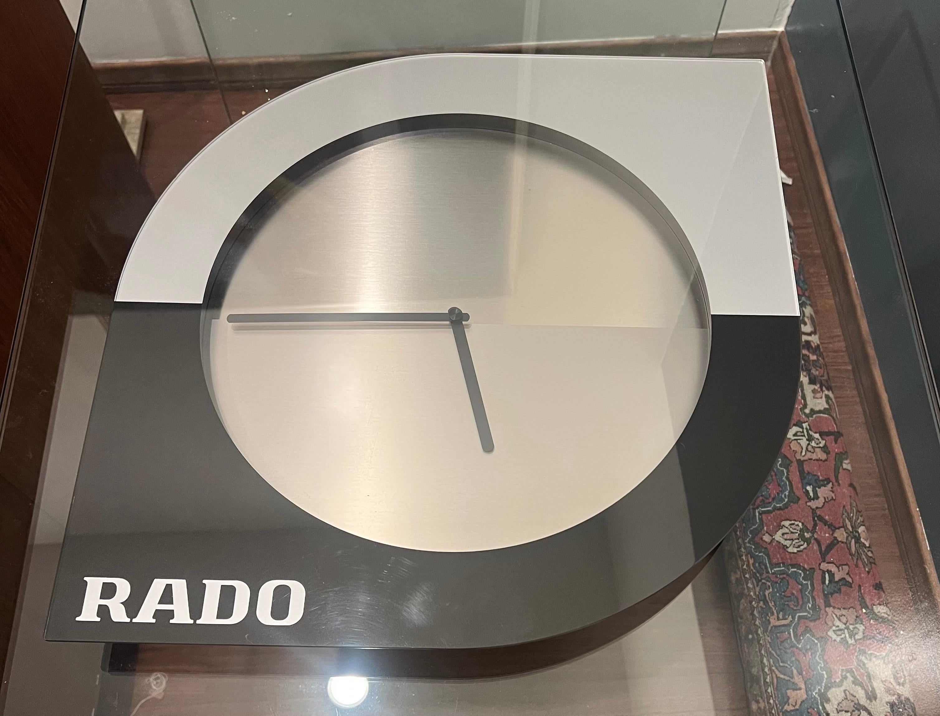 Reloj de pared publicitario postmoderno de los años 80 de RADO of Switzerland Posmoderno en venta