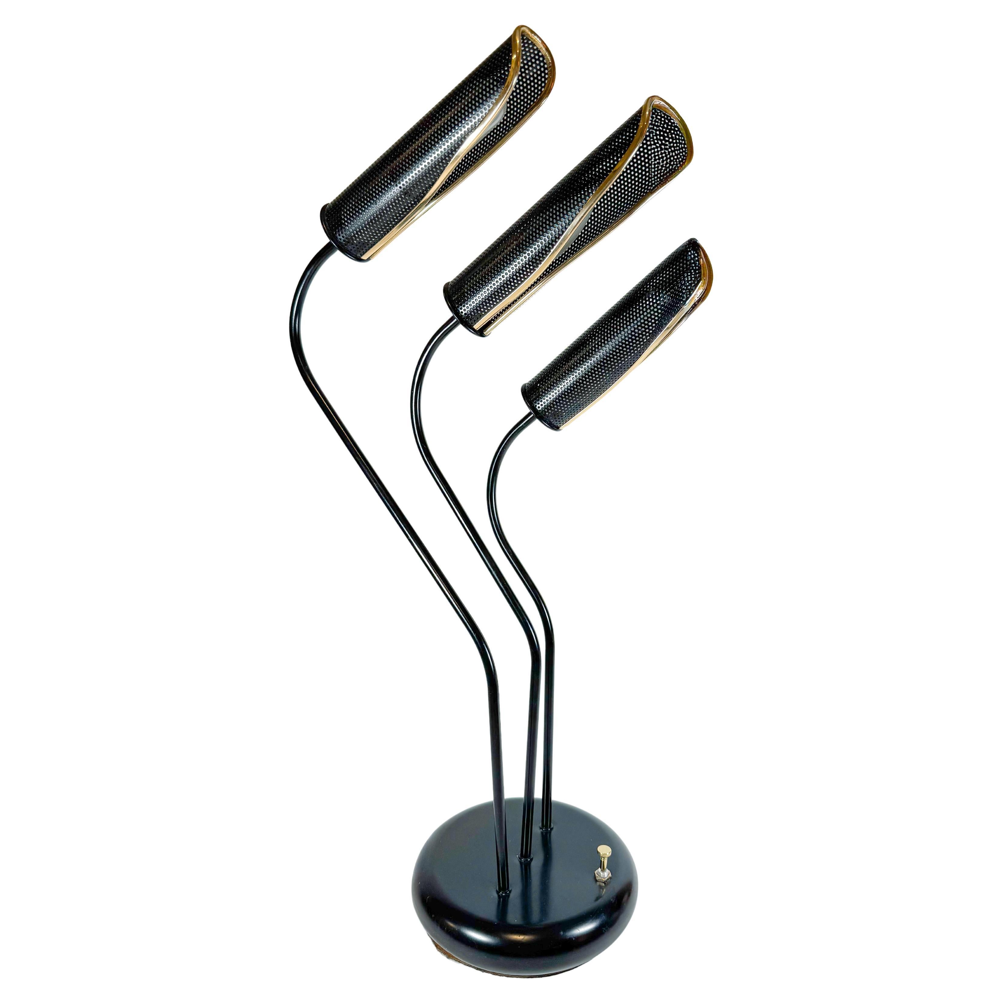 Lámpara de mesa escultórica postmoderna de los años 80 en negro y dorado con 3 luces en venta