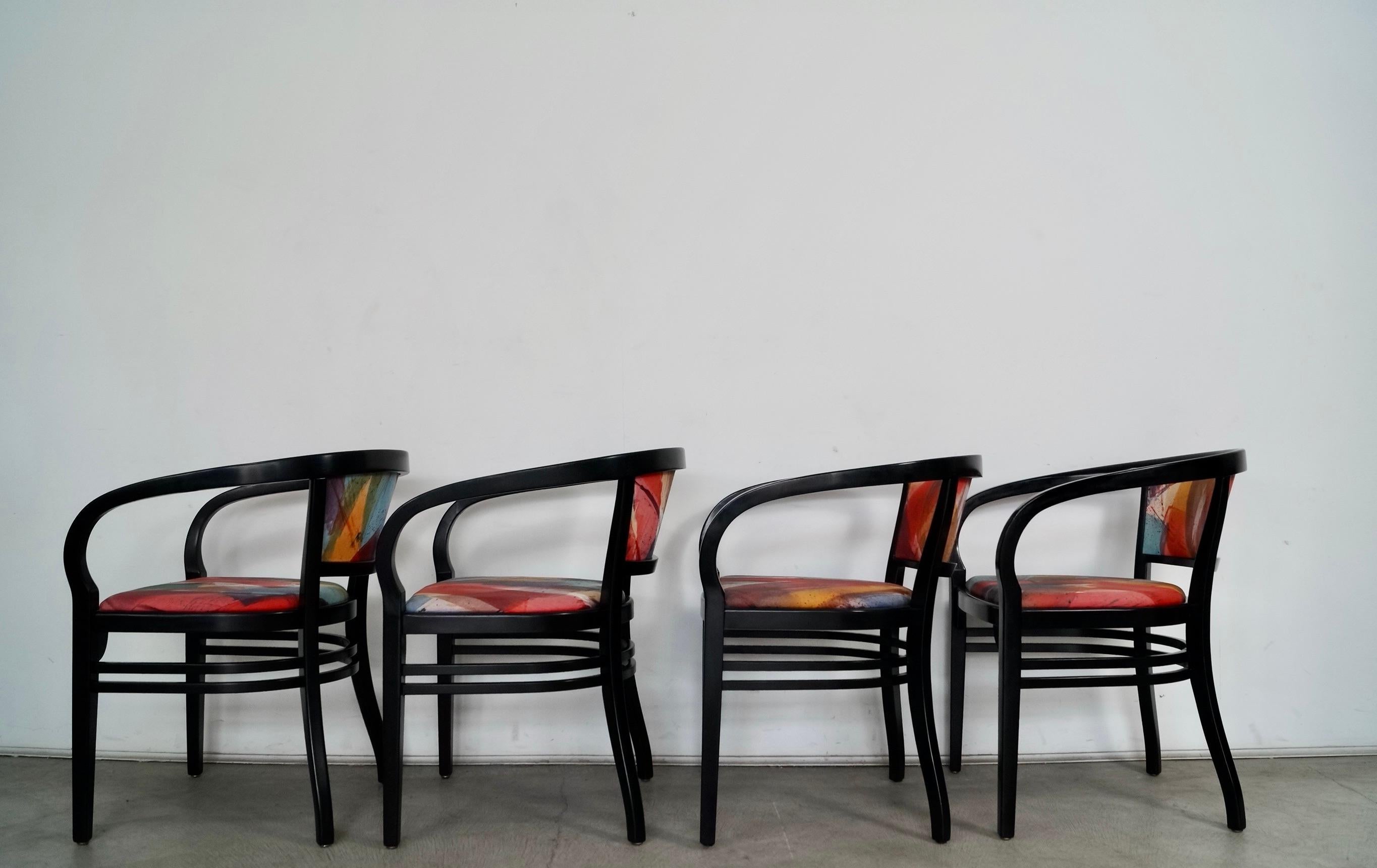 Fine XX secolo Poltrone da pranzo postmoderne degli anni '80 laccate di nero di Nienkamper - Set di 4 in vendita