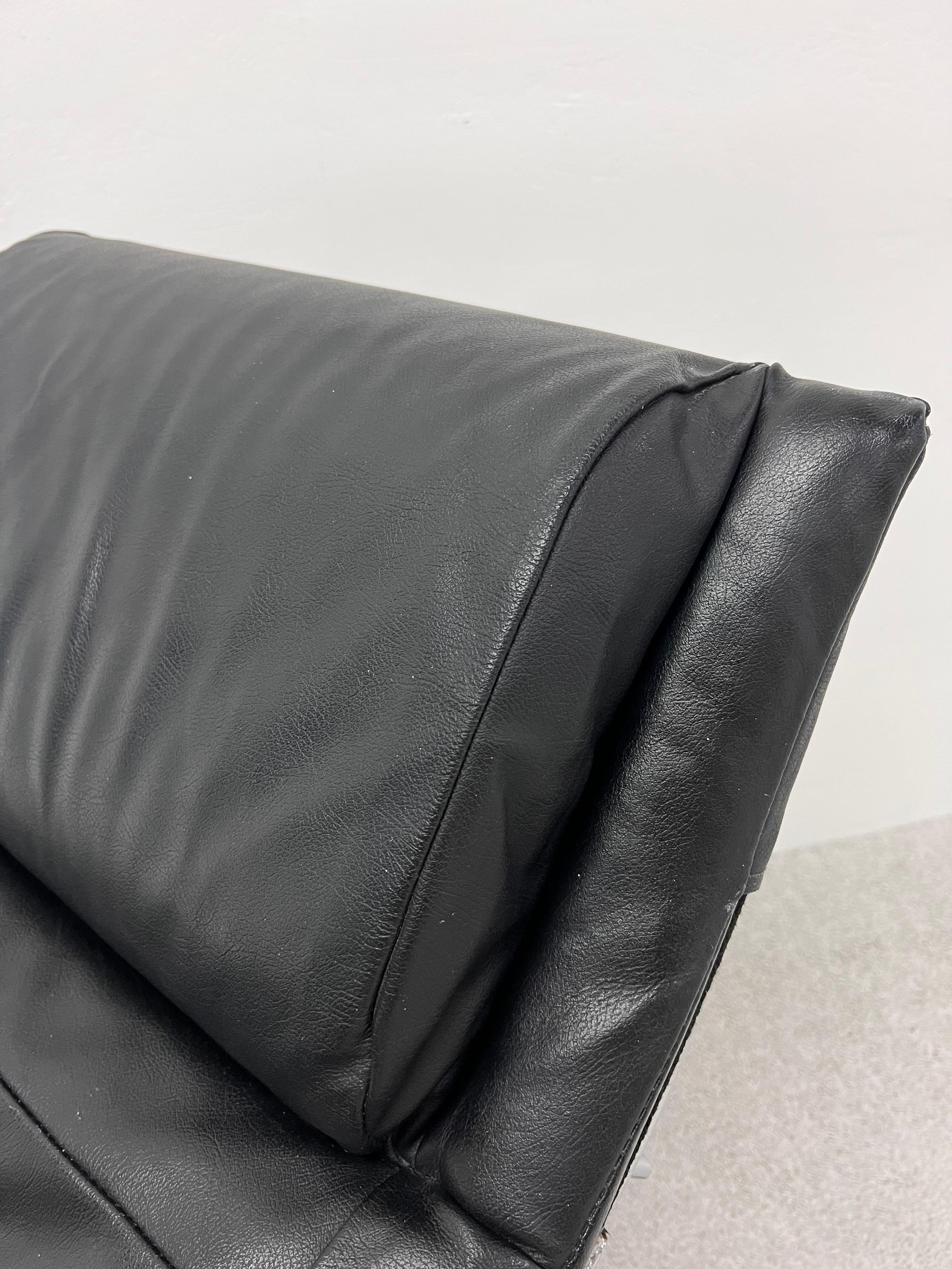 Verstellbare Chaiselongue aus schwarzem Leder und Chrom, 1980er Jahre, Postmodern im Angebot 6