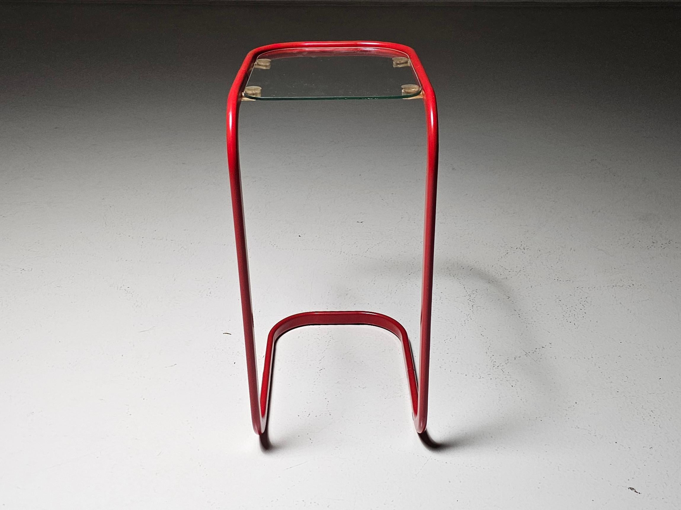 Bauhaus 1980s Postmodern Cantilever C-Table in red lacquered metal and glass For Sale