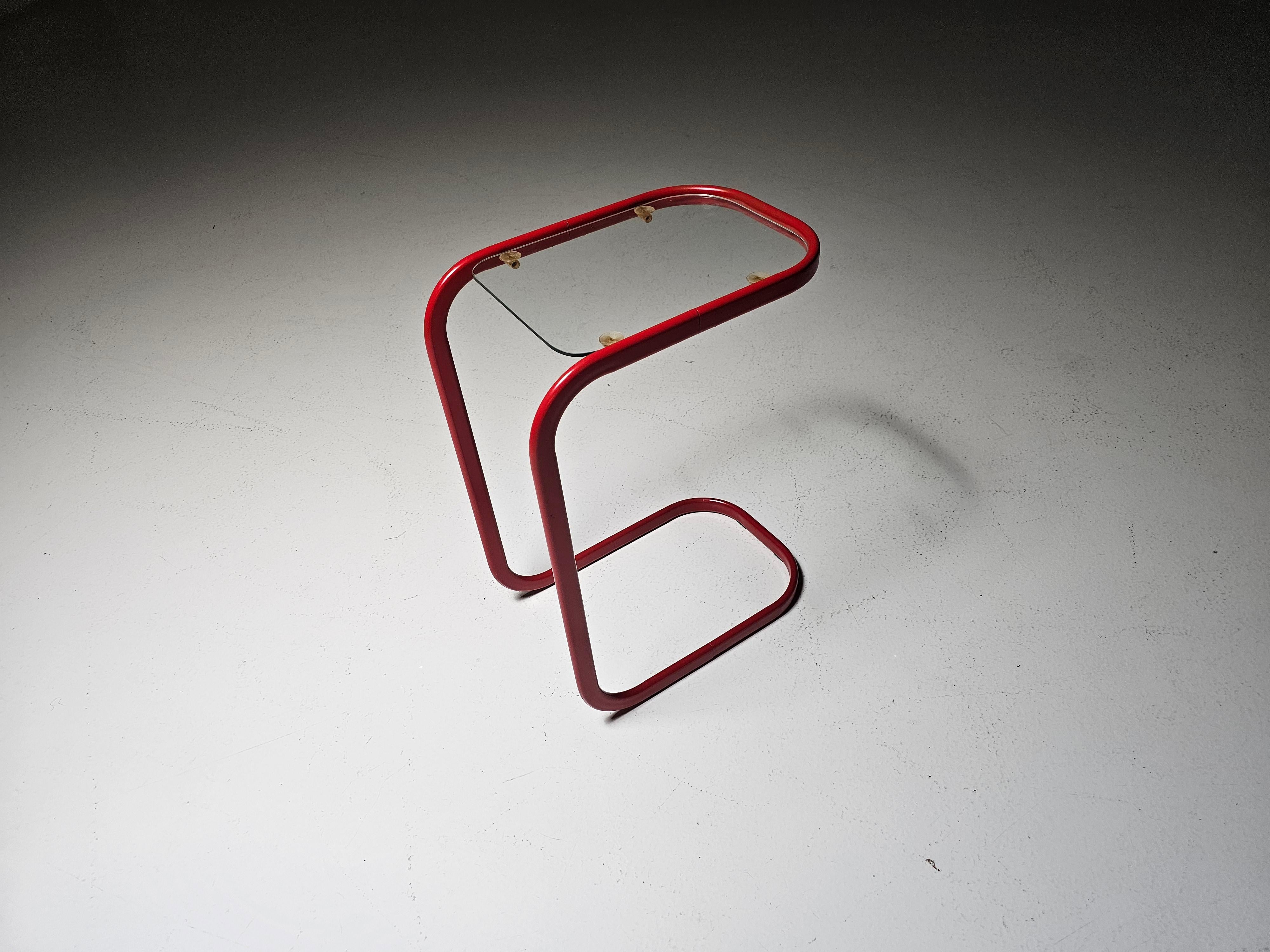 1980s Postmodern Cantilever C-Table in red lacquered metal and glass For Sale 2