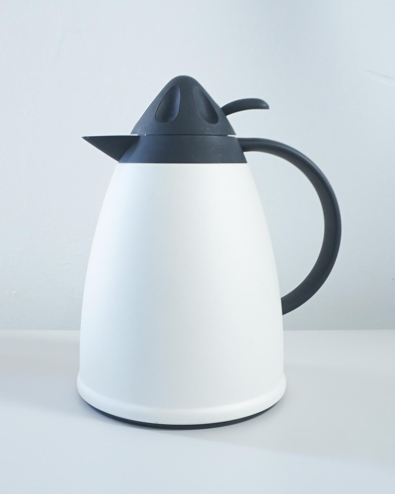 1980s Postmodern Capco White and Black Coffee & Tea Thermos Insulated Carafe    For Sale 5