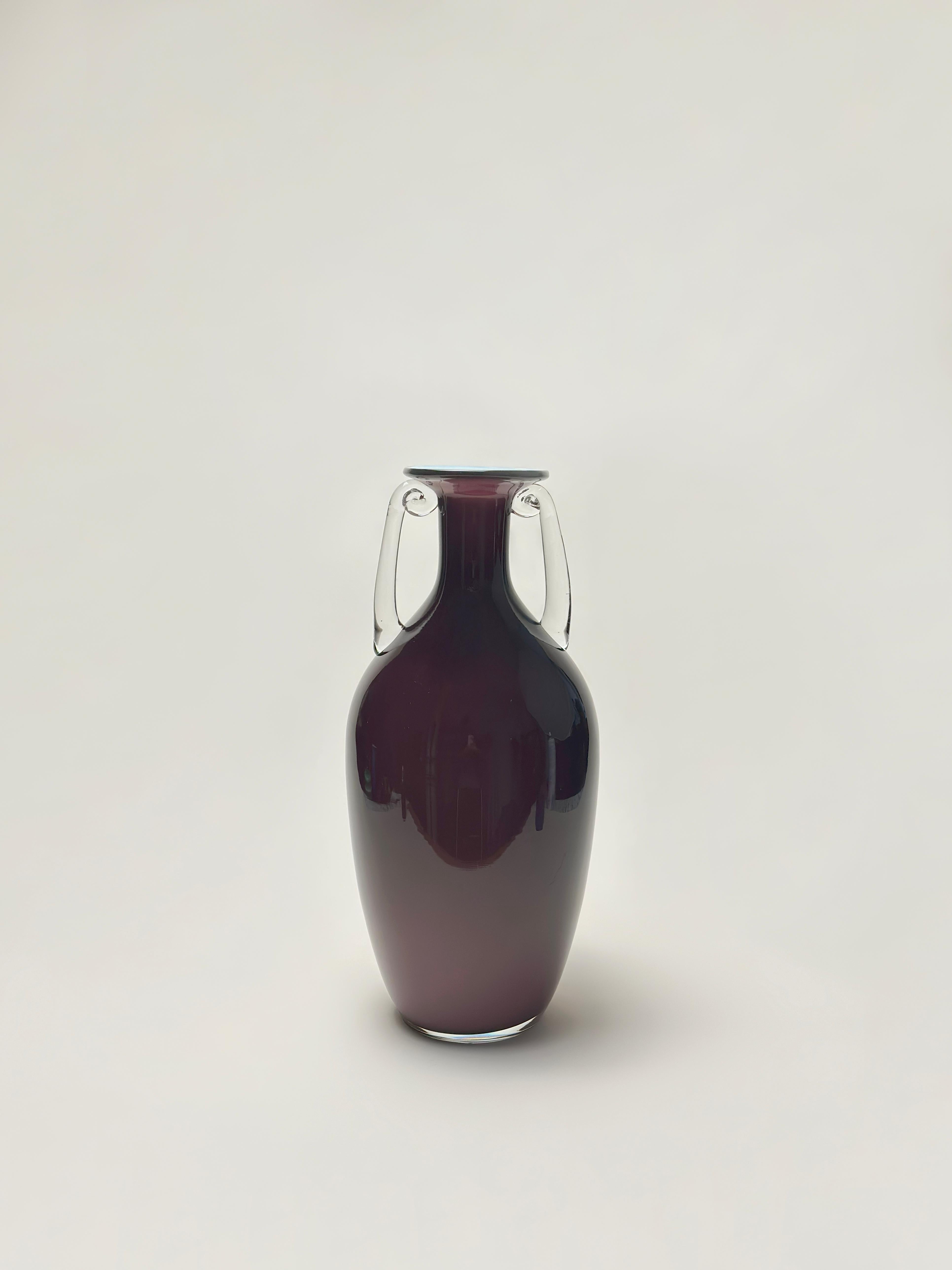 Vaso ad anfora in vetro incamiciato postmoderno degli anni '80 di Jerzy Słuczan-Orkusz, Polonia in vendita 1