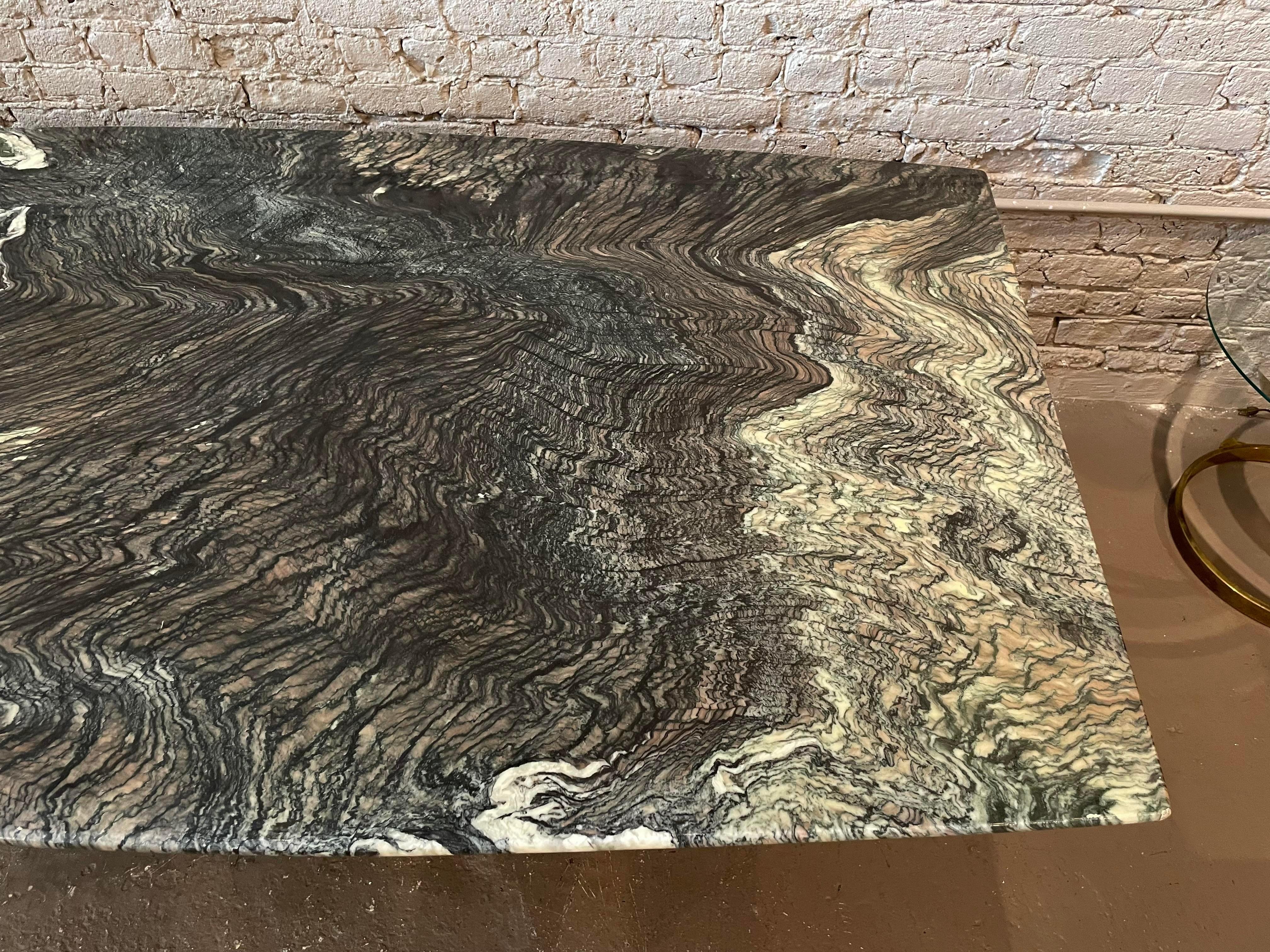 1980s Postmodern Cipollino Ondulato Marble Dining Table In Good Condition In Chicago, IL