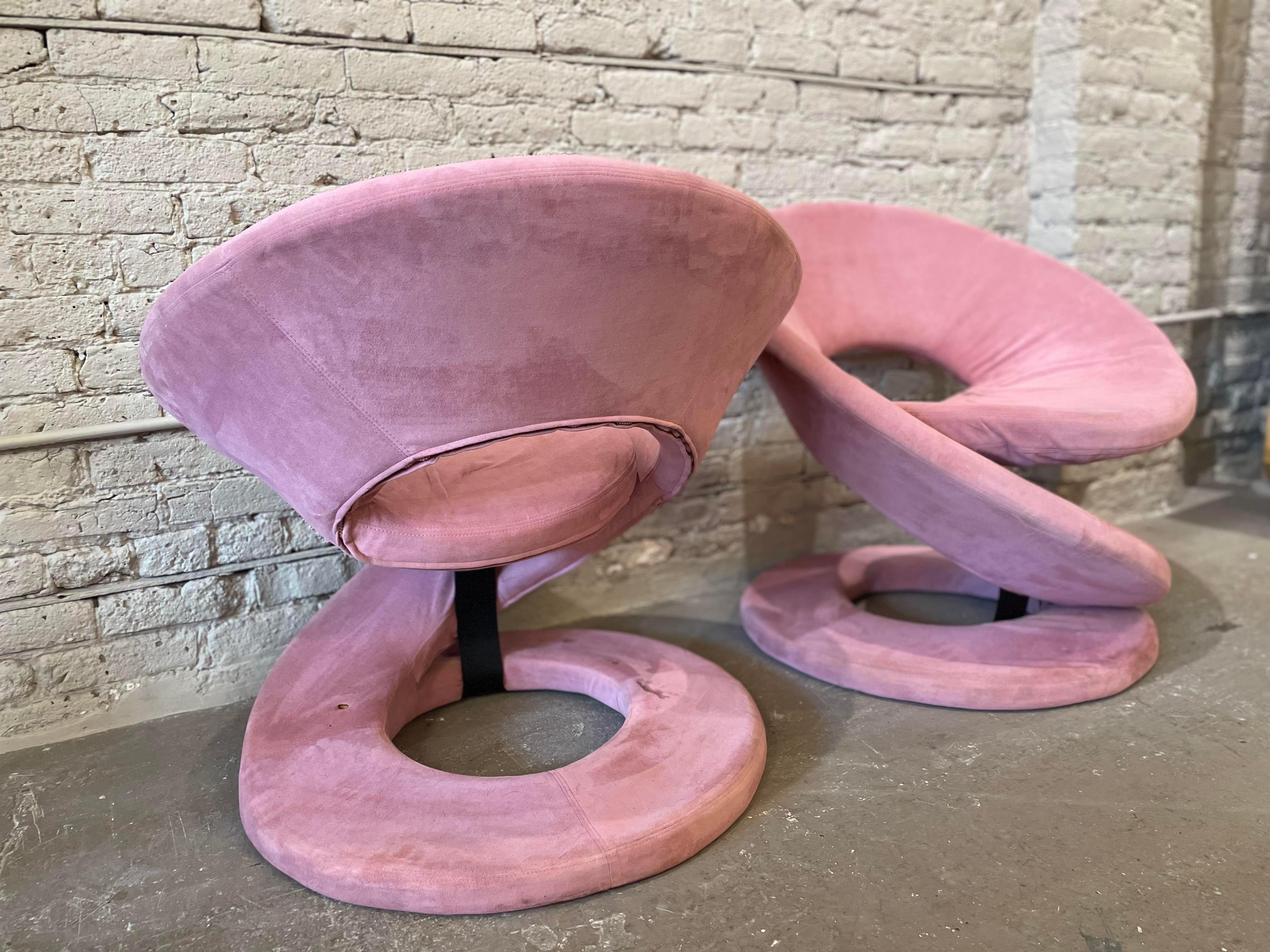 1980s Postmodern Corkscrew Chairs Attributed to Quebec 69 Jaymar - a Pair In Good Condition For Sale In Chicago, IL