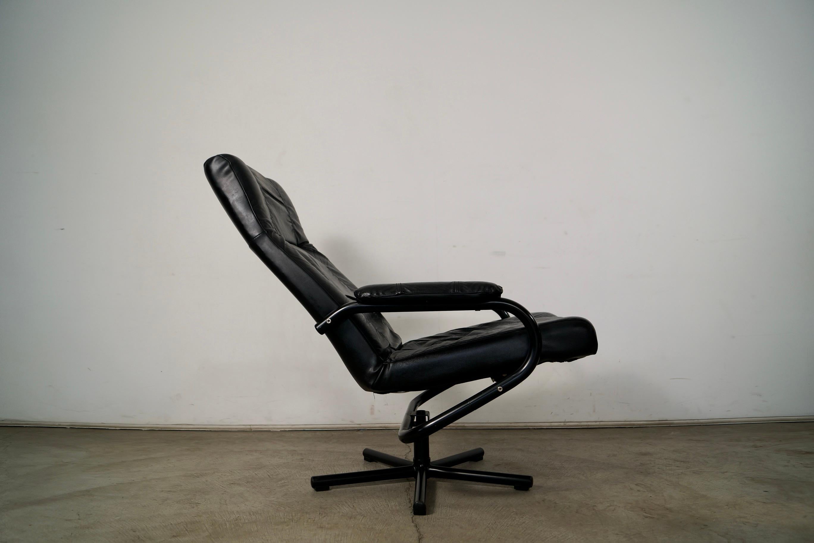 1980's Postmodern Danish Leather Reclining Lounge Chair by Kebe 8
