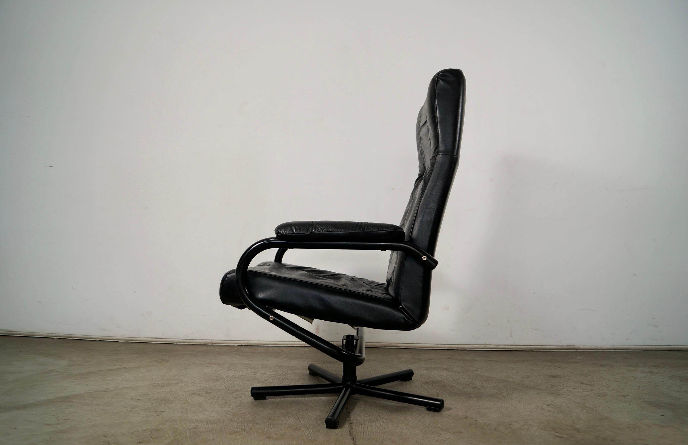 1980's Postmodern Danish Leather Reclining Lounge Chair by Kebe 2