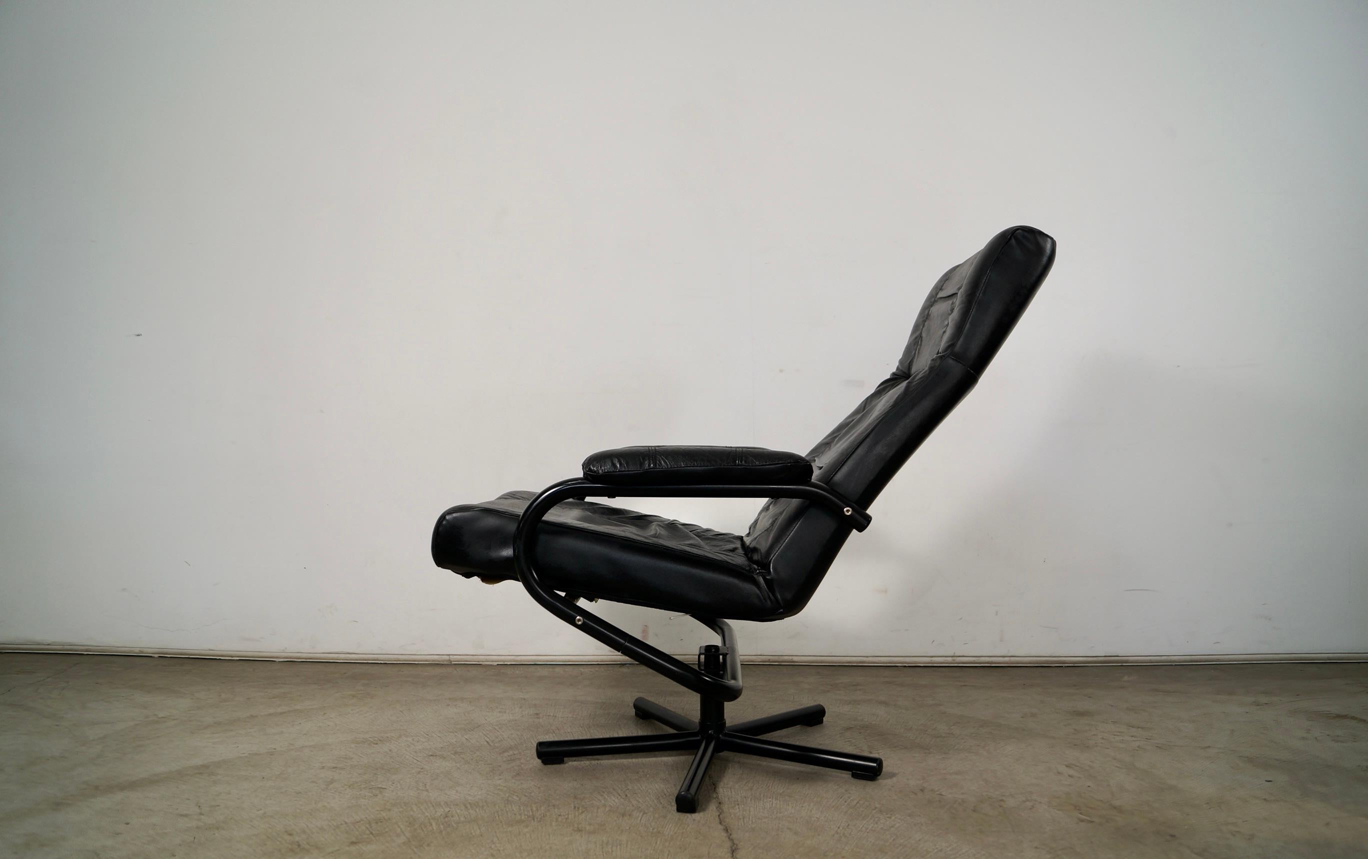 1980's Postmodern Danish Leather Reclining Lounge Chair by Kebe 3