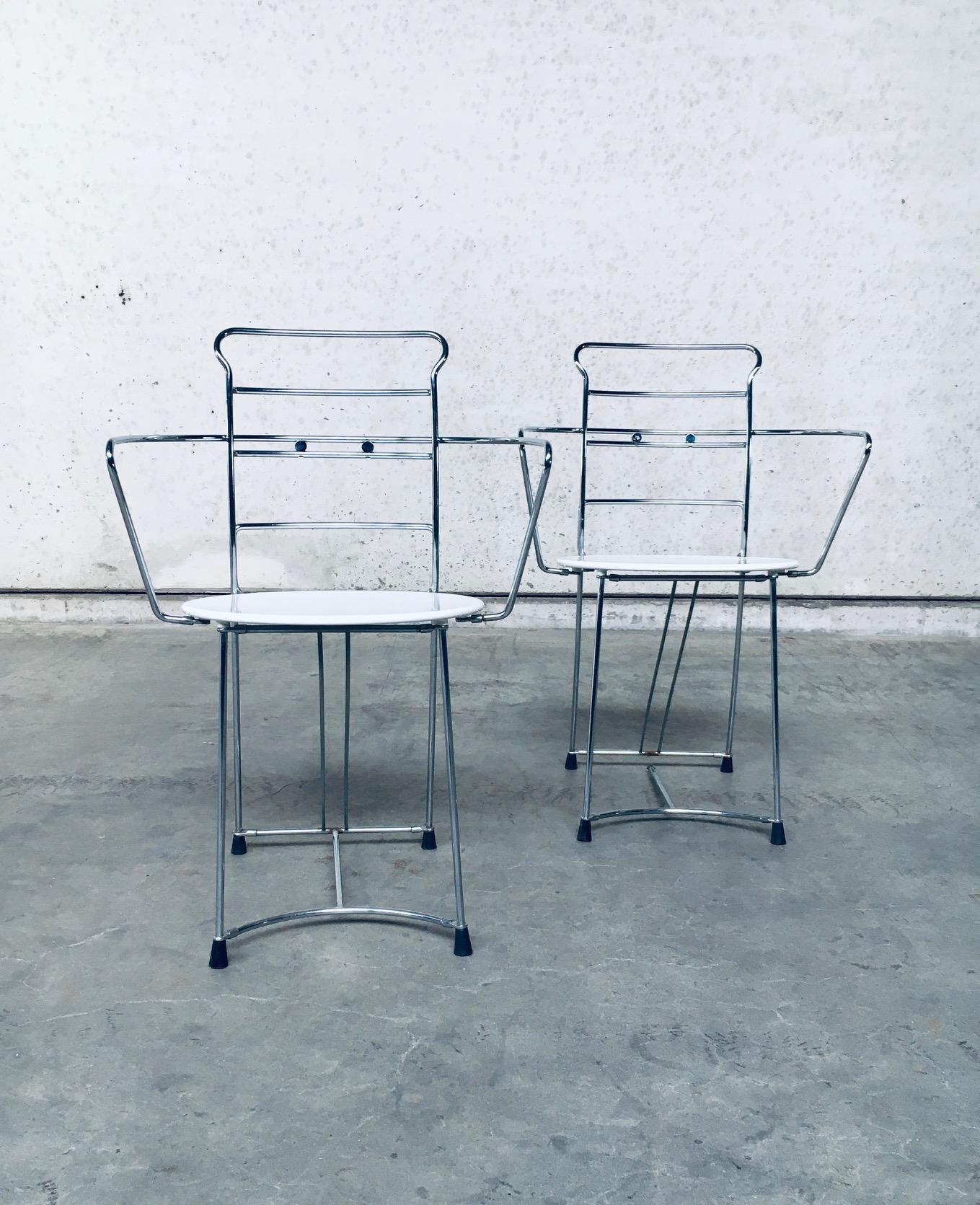 Postmodernes Design-Stuhlset Eridiana aus den 1980er Jahren von Antonio Citterio für Xilitalia (Ende des 20. Jahrhunderts) im Angebot