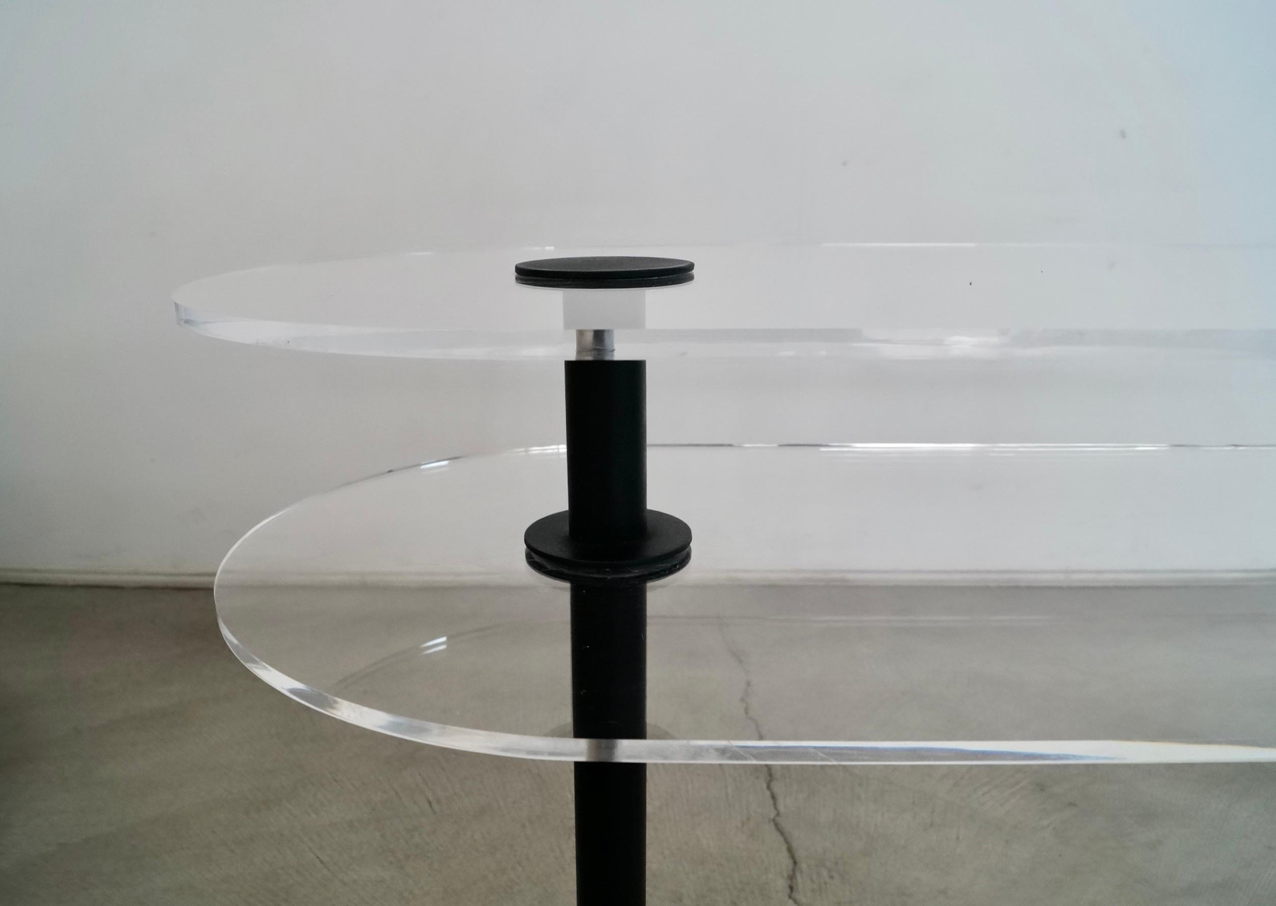 1980er Postmoderne italienische Art Deco Revival Lucite & Metall Konsolentisch im Angebot 11