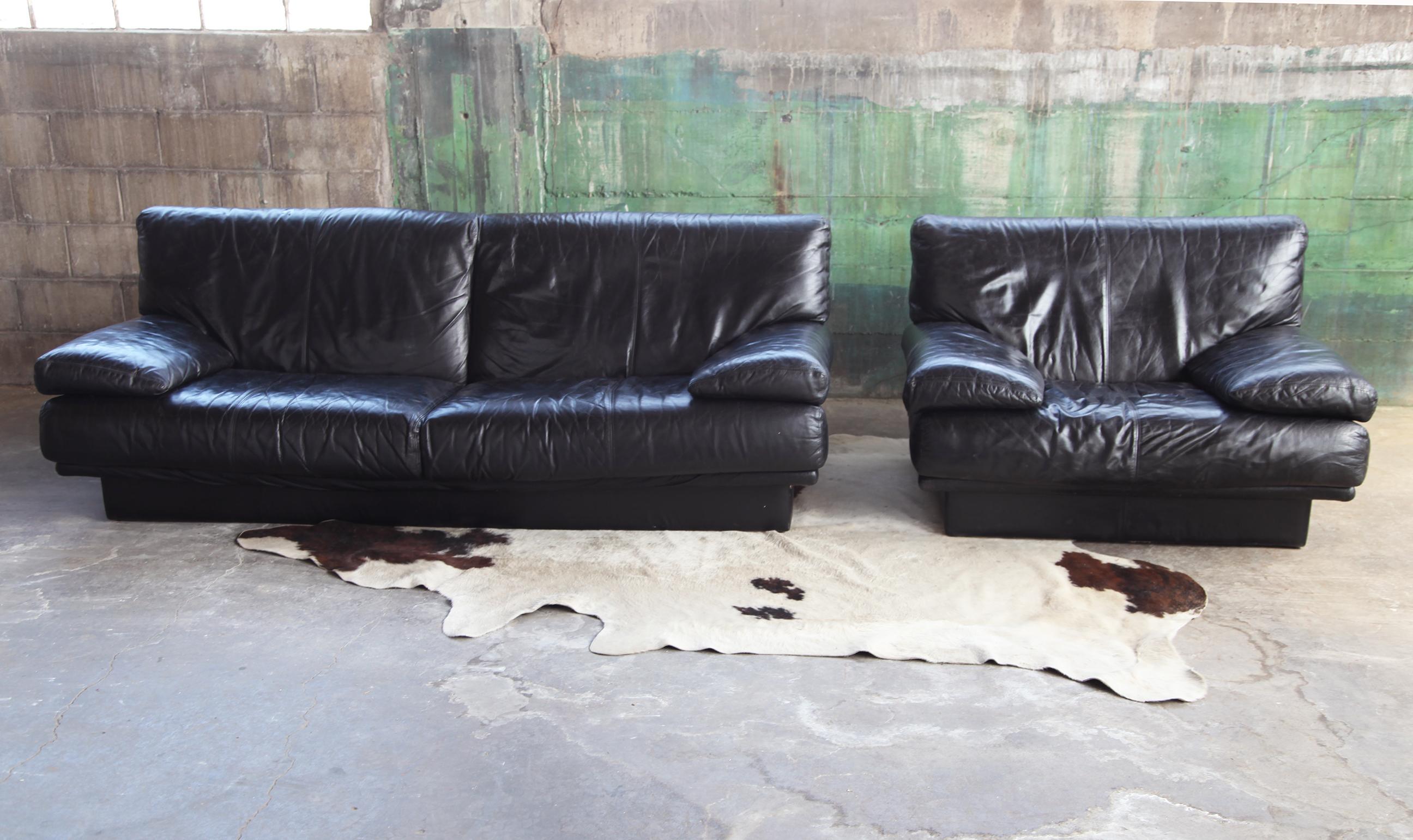 Leather 1980s Postmodern Italian Nicoletti Salotti Plinth Baseleather Lounge Chair For Sale