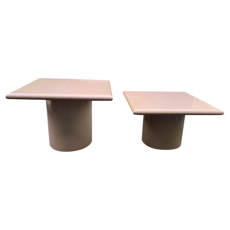 Tavolini postmoderni degli anni '80 laccati e tessellati - Set di 2