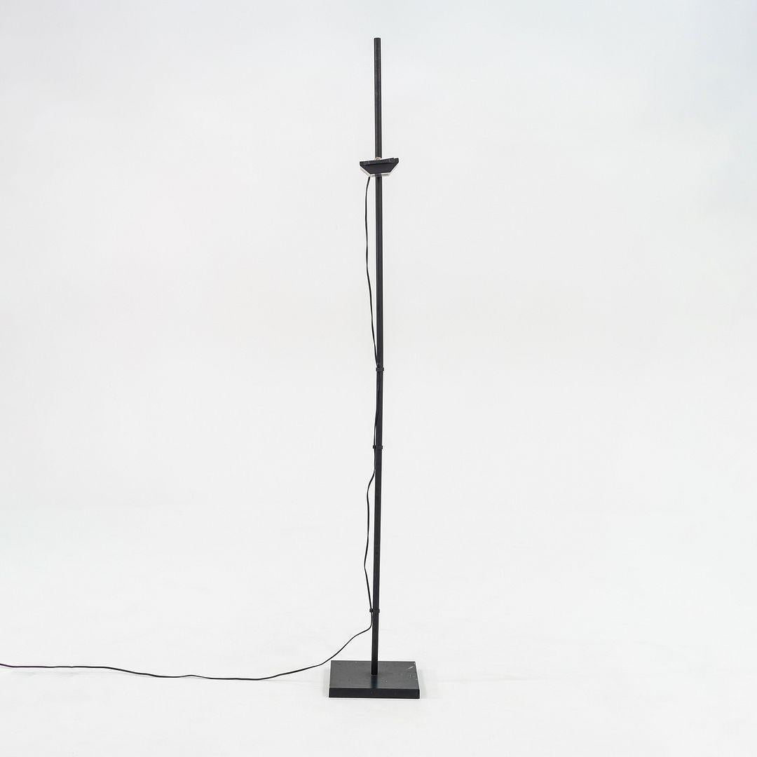 Moderno Lampada da terra postmoderna anni '80 Lite Source in nero per Underwriters Laboratories in vendita