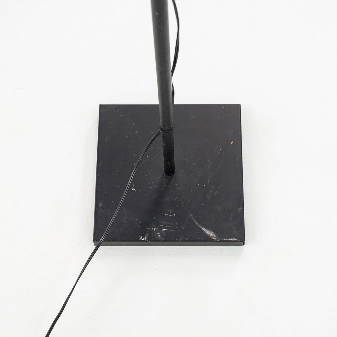 Fine XX secolo Lampada da terra postmoderna anni '80 Lite Source in nero per Underwriters Laboratories in vendita