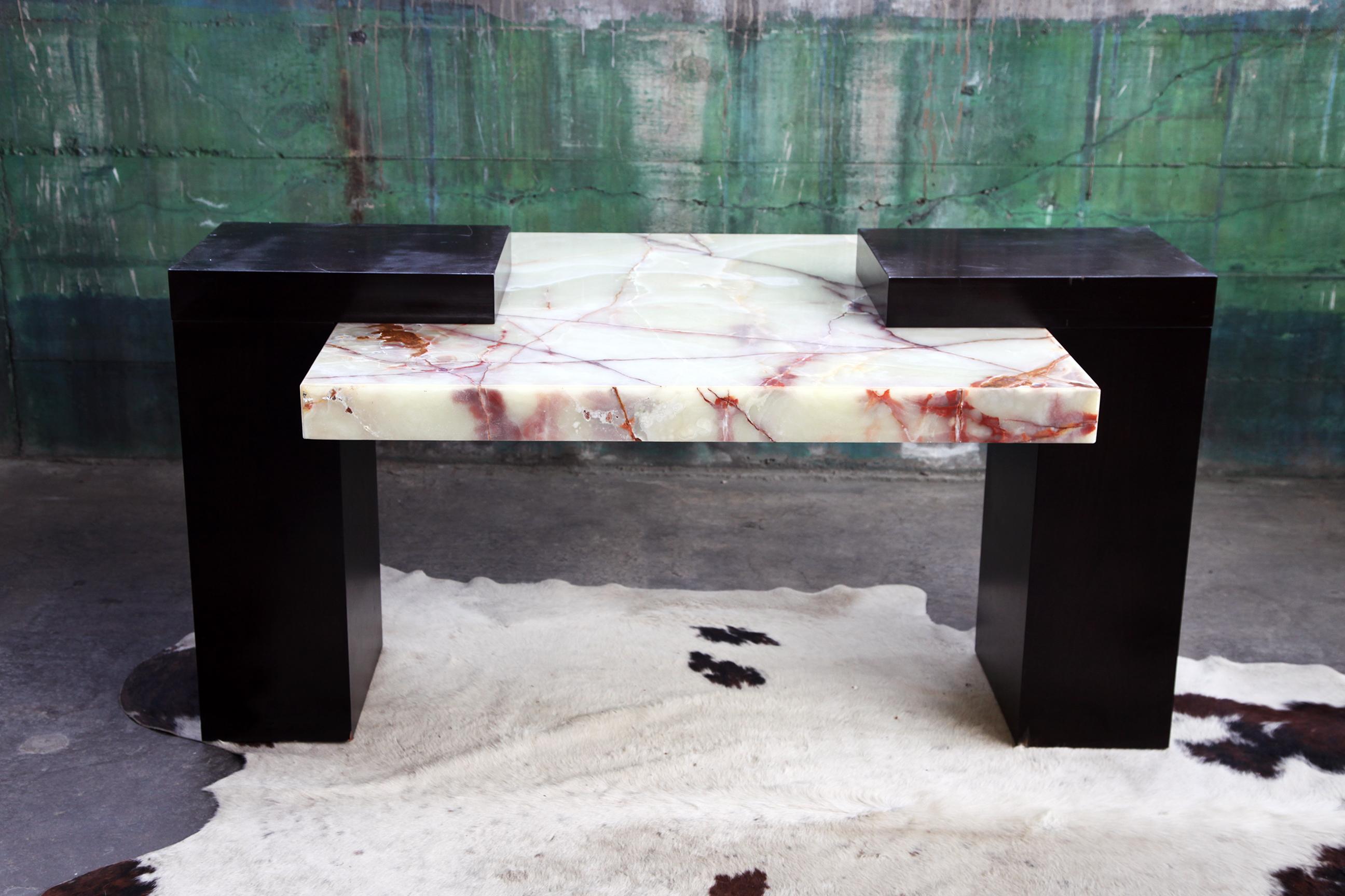 1980s Postmodern Marble Stone Executive Two Sided Desk In Good Condition For Sale In Madison, WI