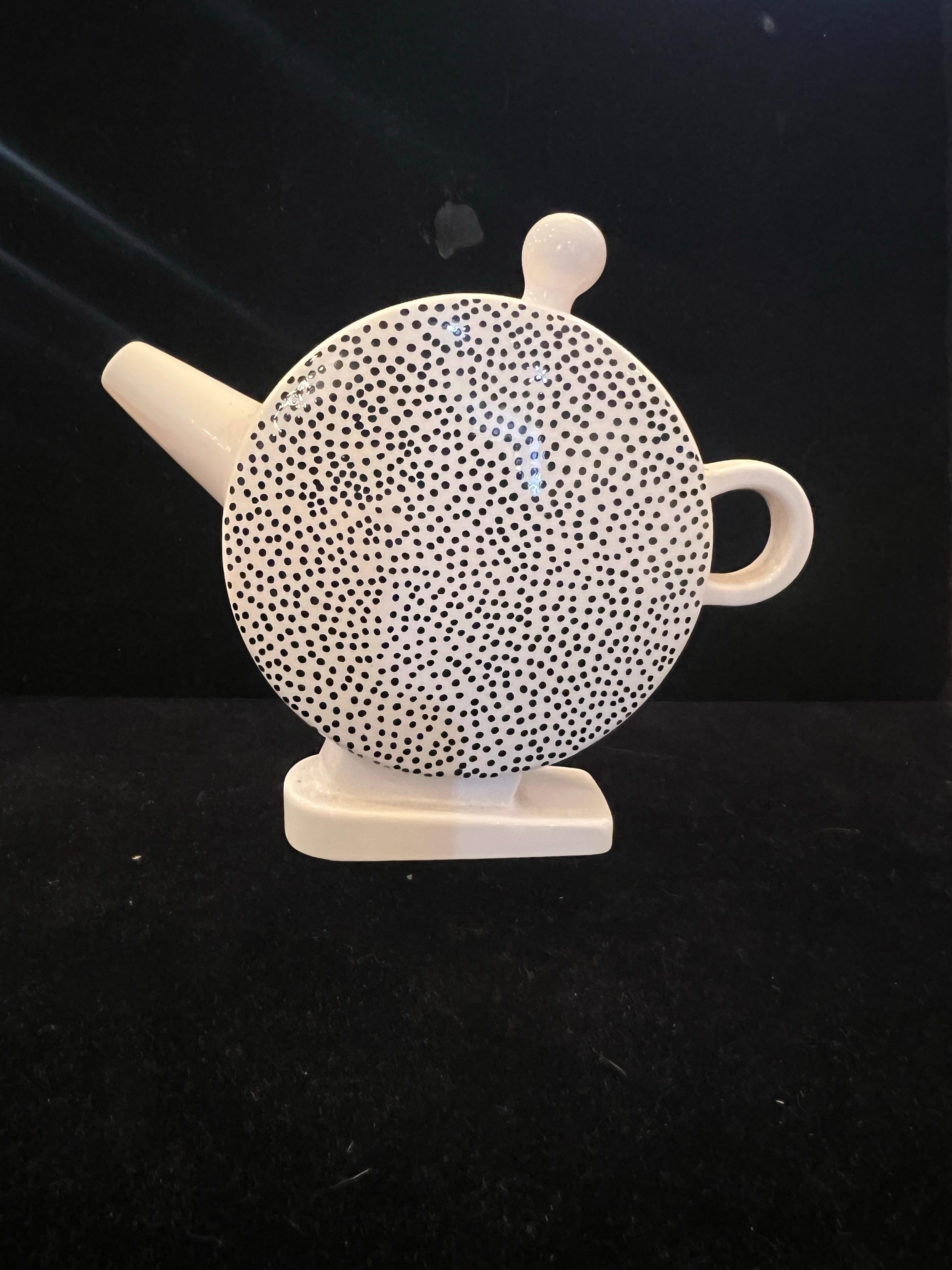 Colección Postmoderna Memphis de los años 80 de Dasch Japan Porcelana Rara Tetera Posmoderno en venta