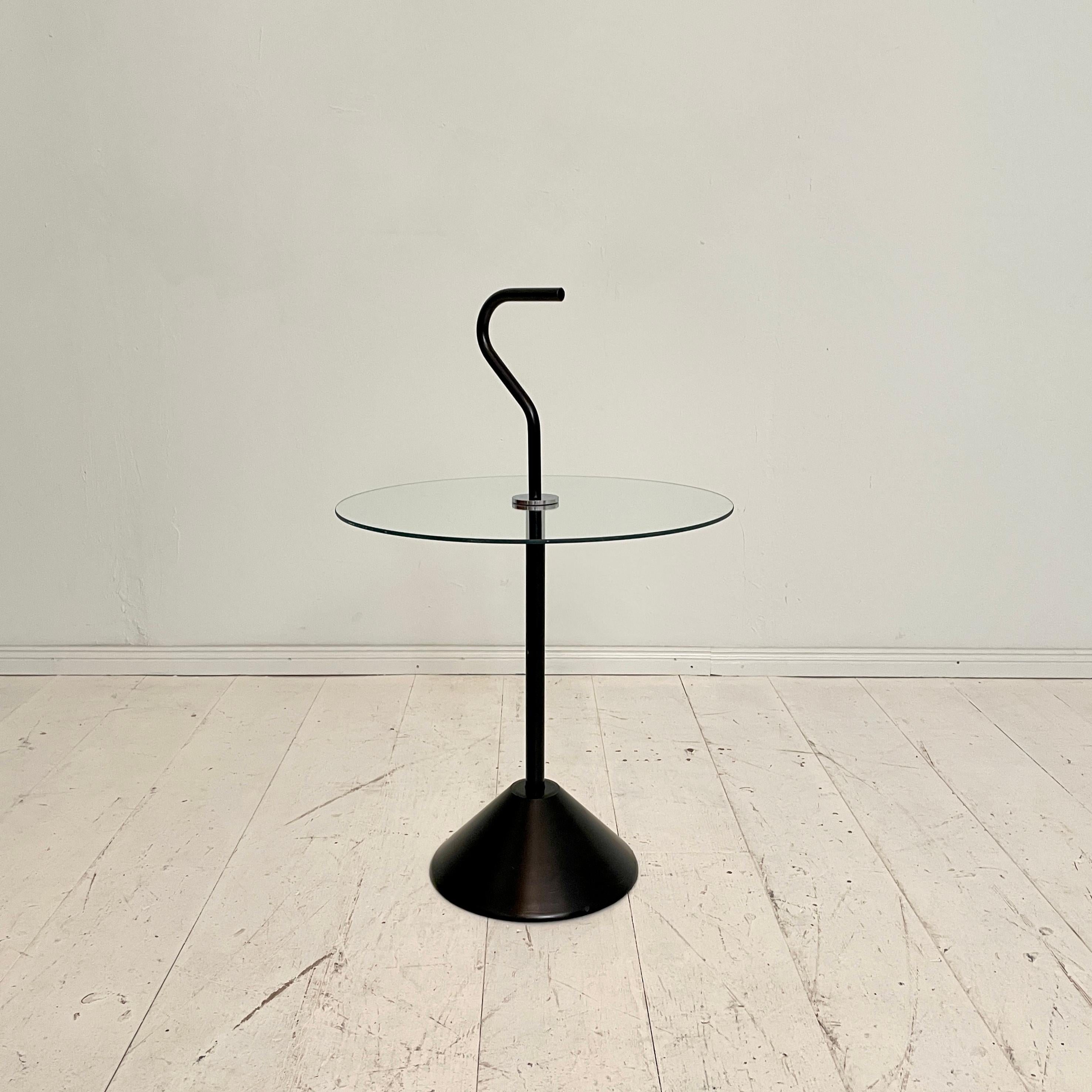 Italian 1980s Postmodern Memphis Side Table in Black Lacquered Metal and Glass