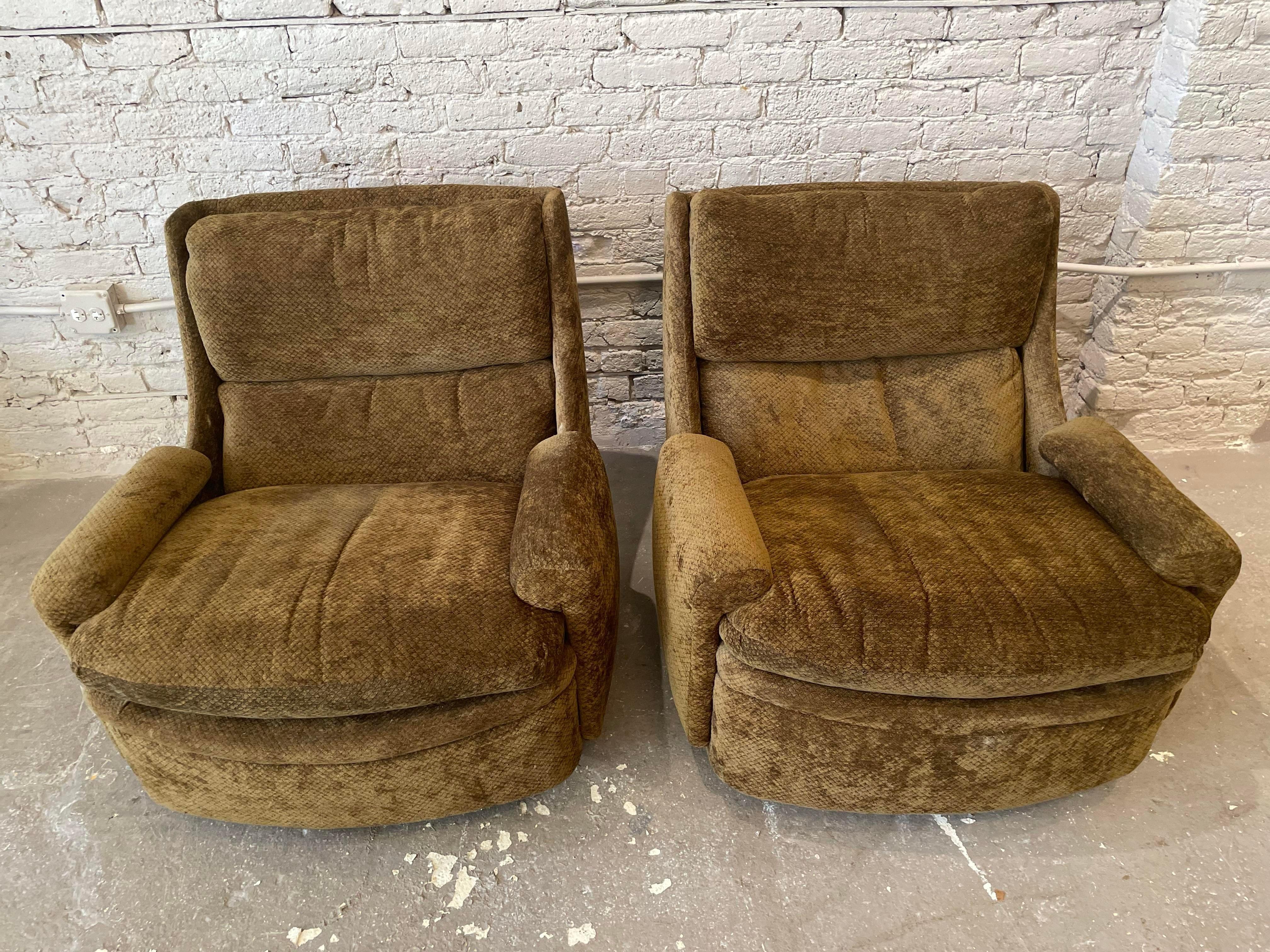 Late 20th Century 1980s Postmodern Sculptural Arc Chairs - a Pair For Sale