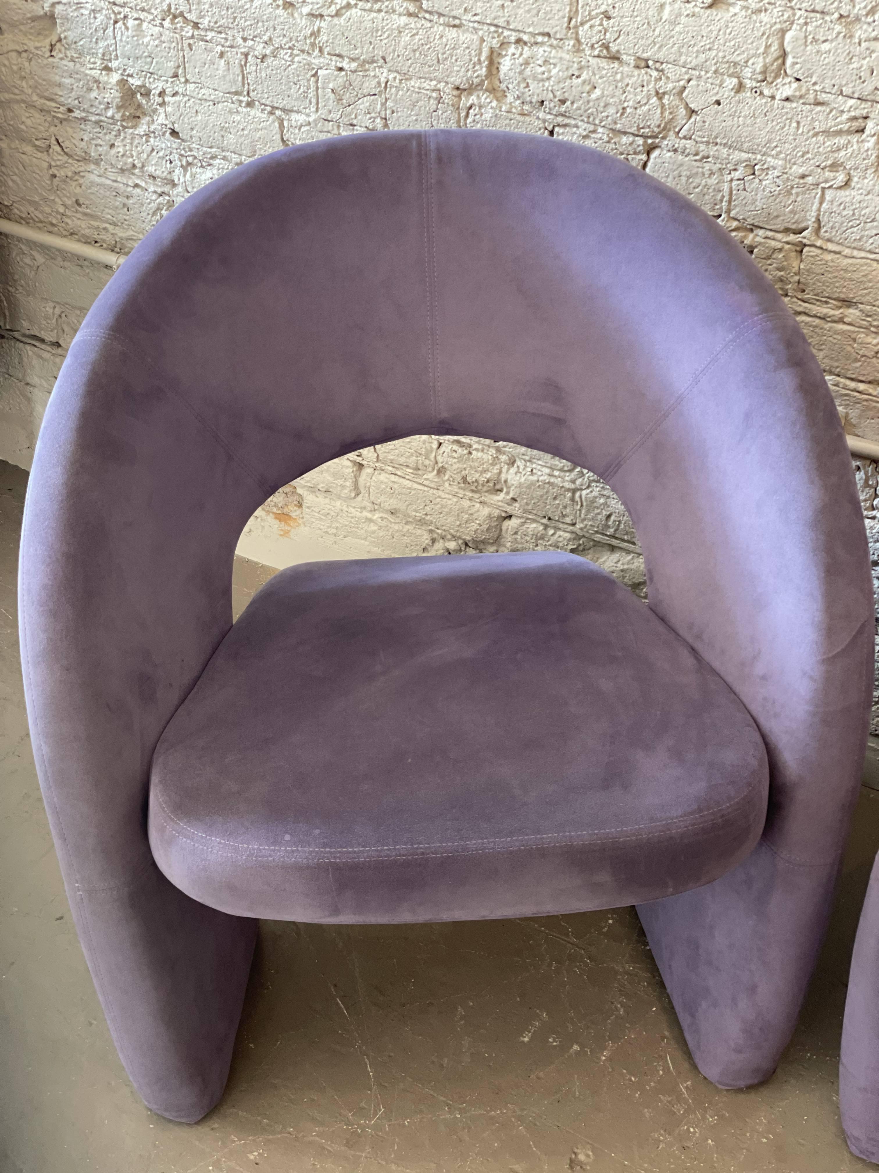 Paire de chaises sculpturales postmodernes des années 1980 dans le style de Jaymar en vente 1