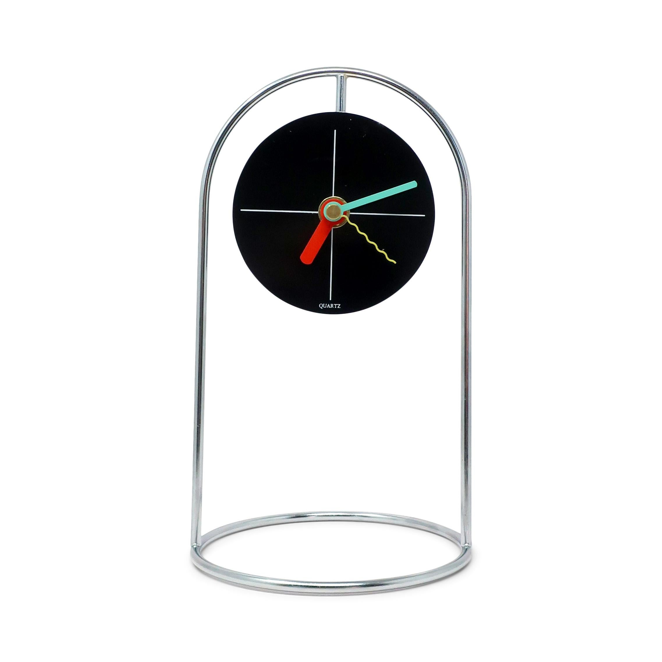 Cromo Orologio da tavolo postmoderno degli anni '80 attribuito a Shohei Mihara per Wakita in vendita