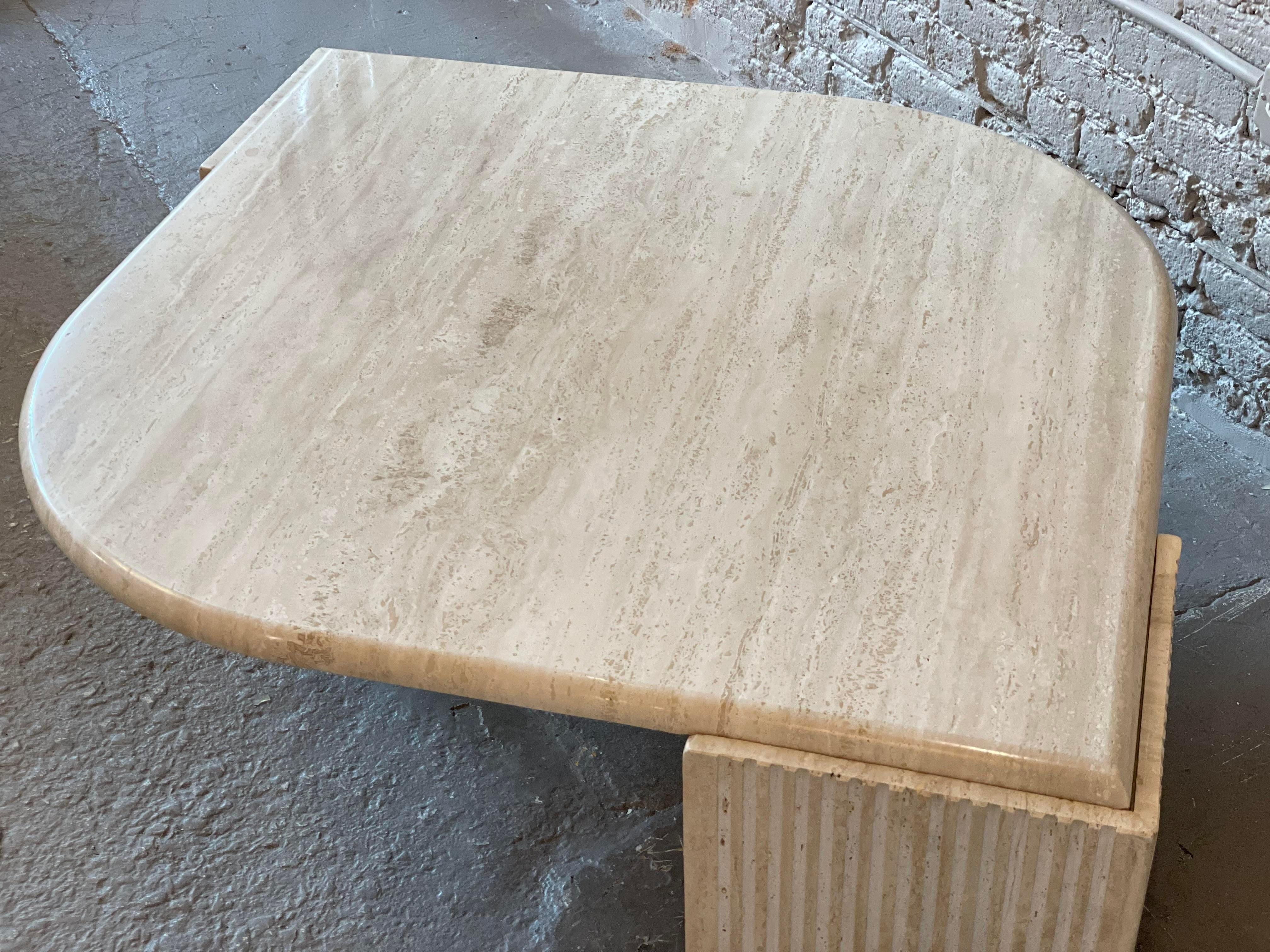 1980s Postmodern Travertine Eye Tear Shape Coffee Table In Good Condition In Chicago, IL