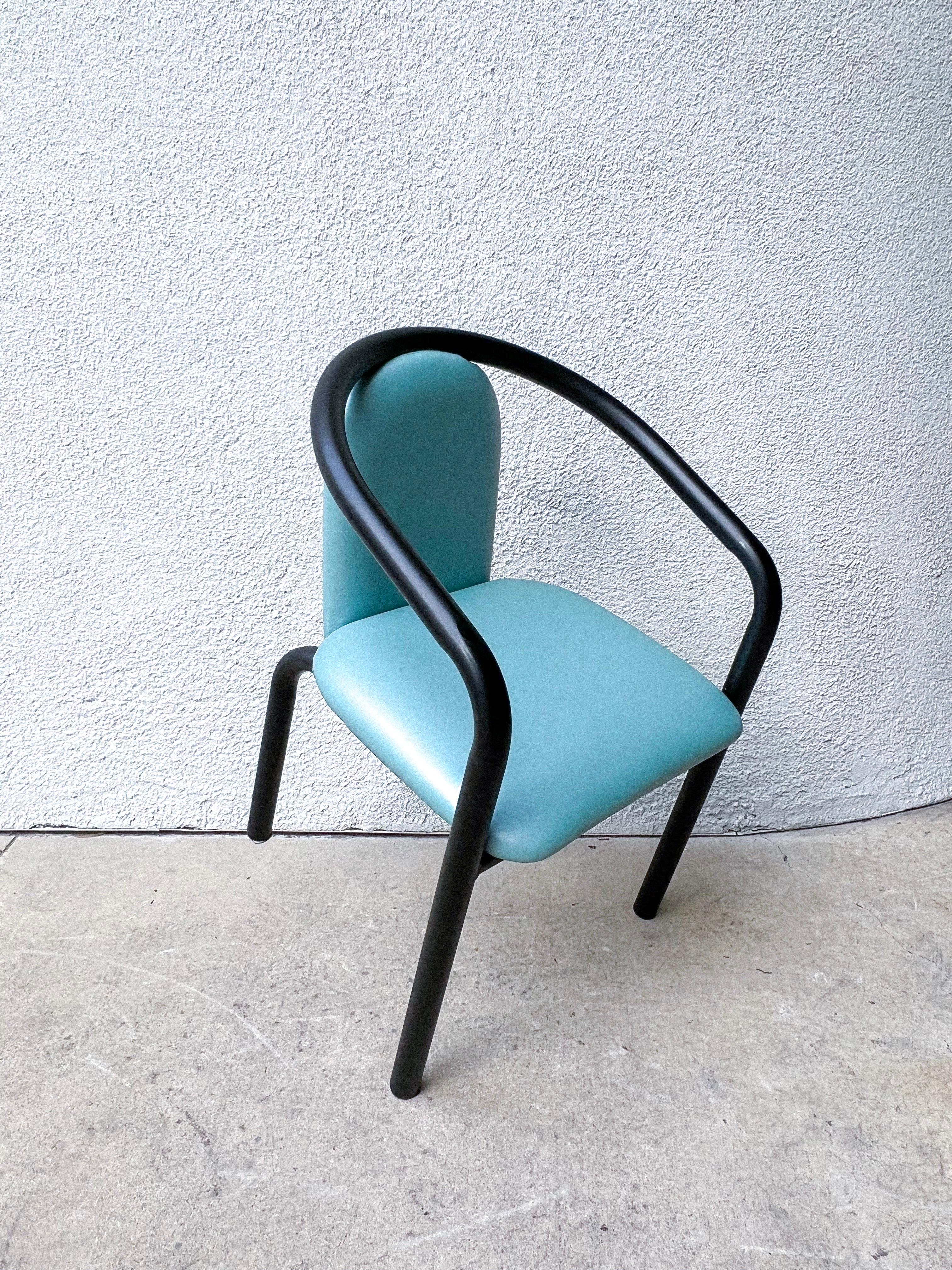 1980s Postmodern Tubular Vinyl Chairs - Set of 4 In Excellent Condition For Sale In La Mesa, CA