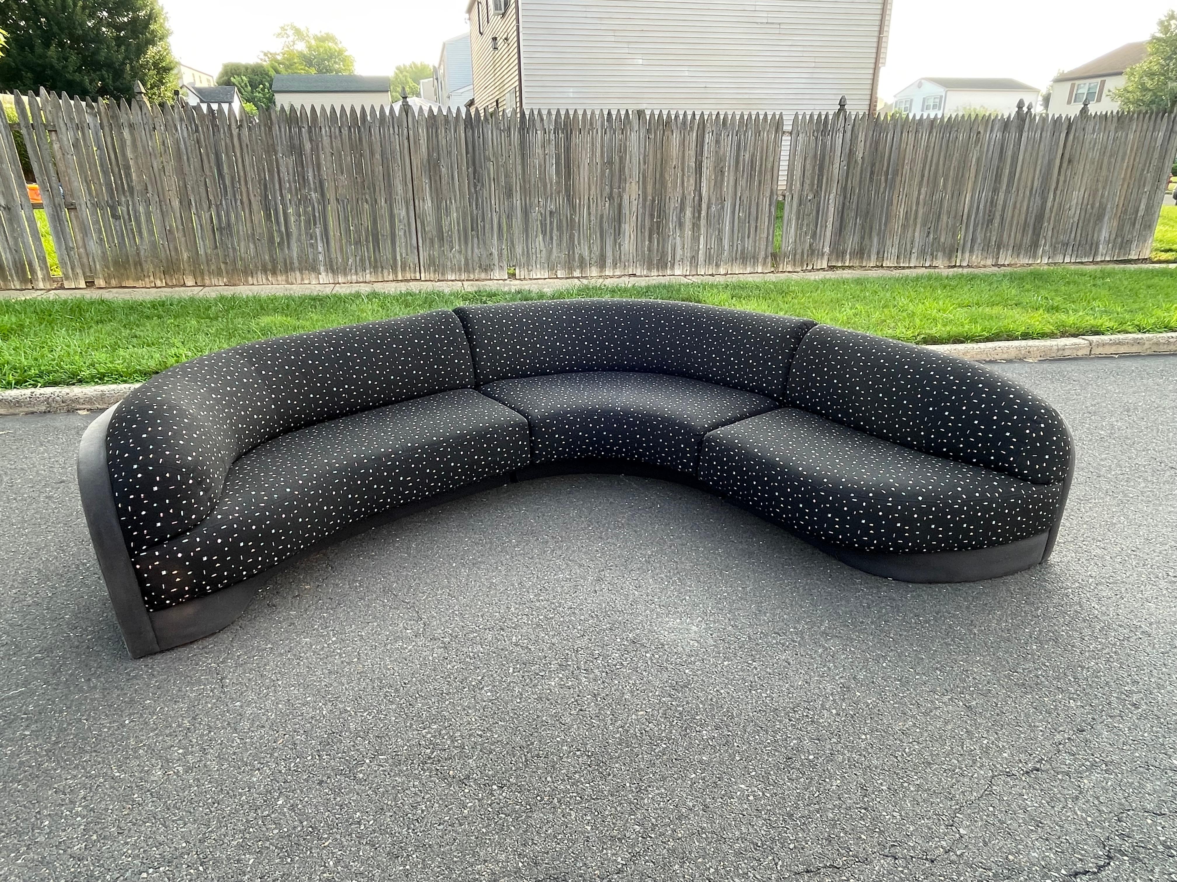 1980s Postmodern Preview Cloud Sectional Sofa In Good Condition For Sale In Bensalem, PA