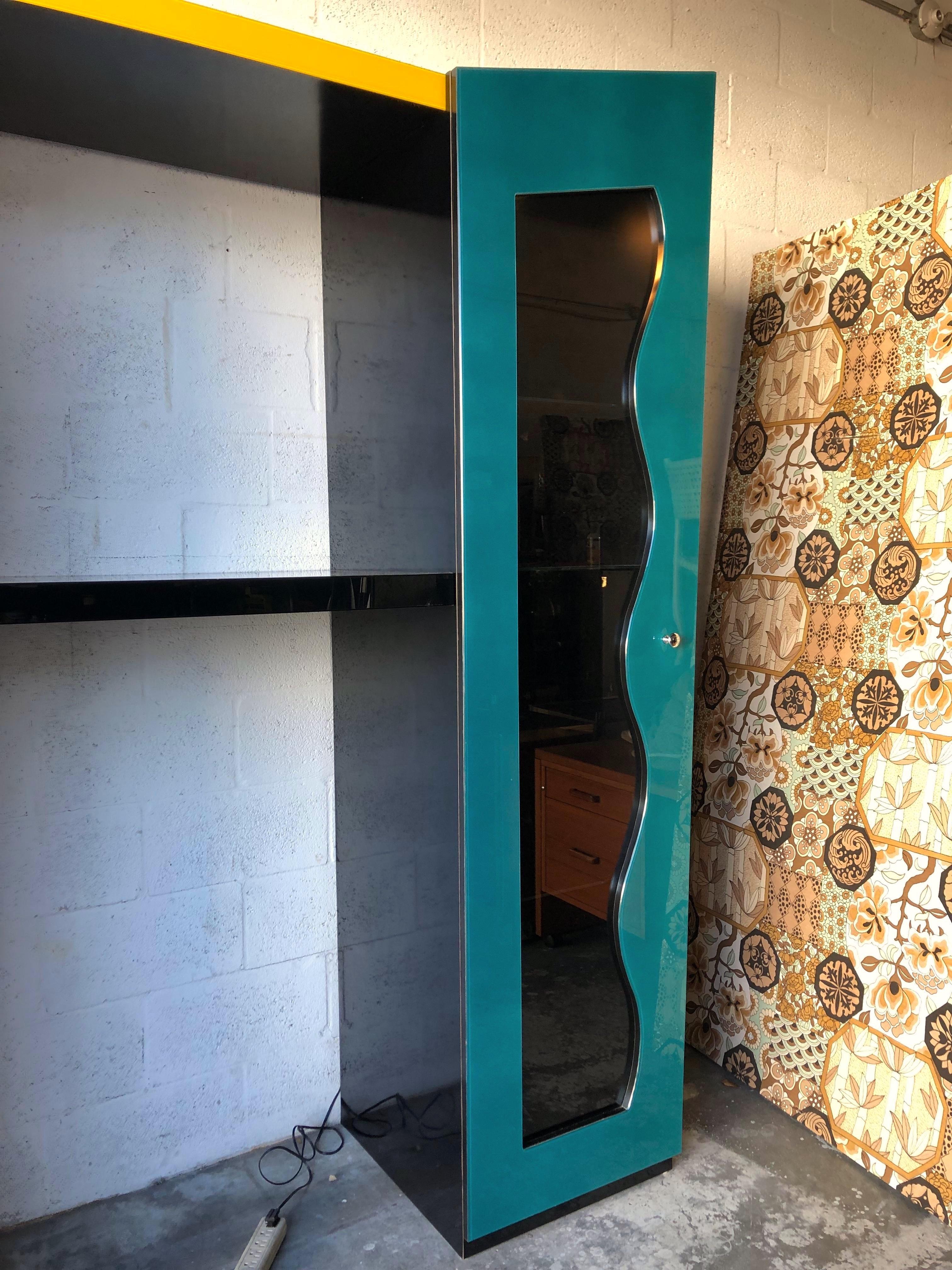 1980s Postmodern Wall System Unit in the Memphis Group Style In Good Condition For Sale In Miami, FL