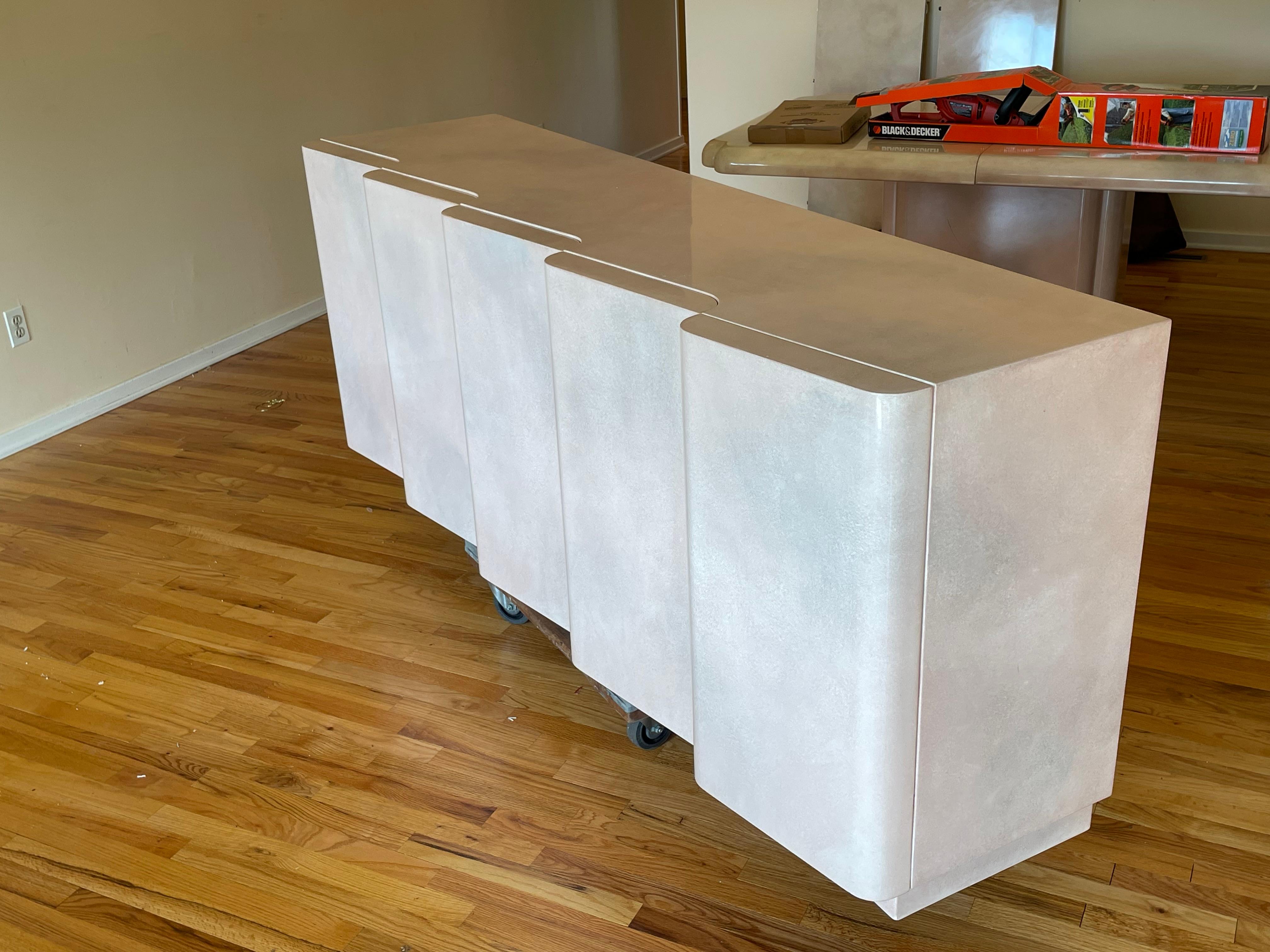 1980s Postmodern Wavy Front Pink Credenza  In Good Condition For Sale In Bensalem, PA