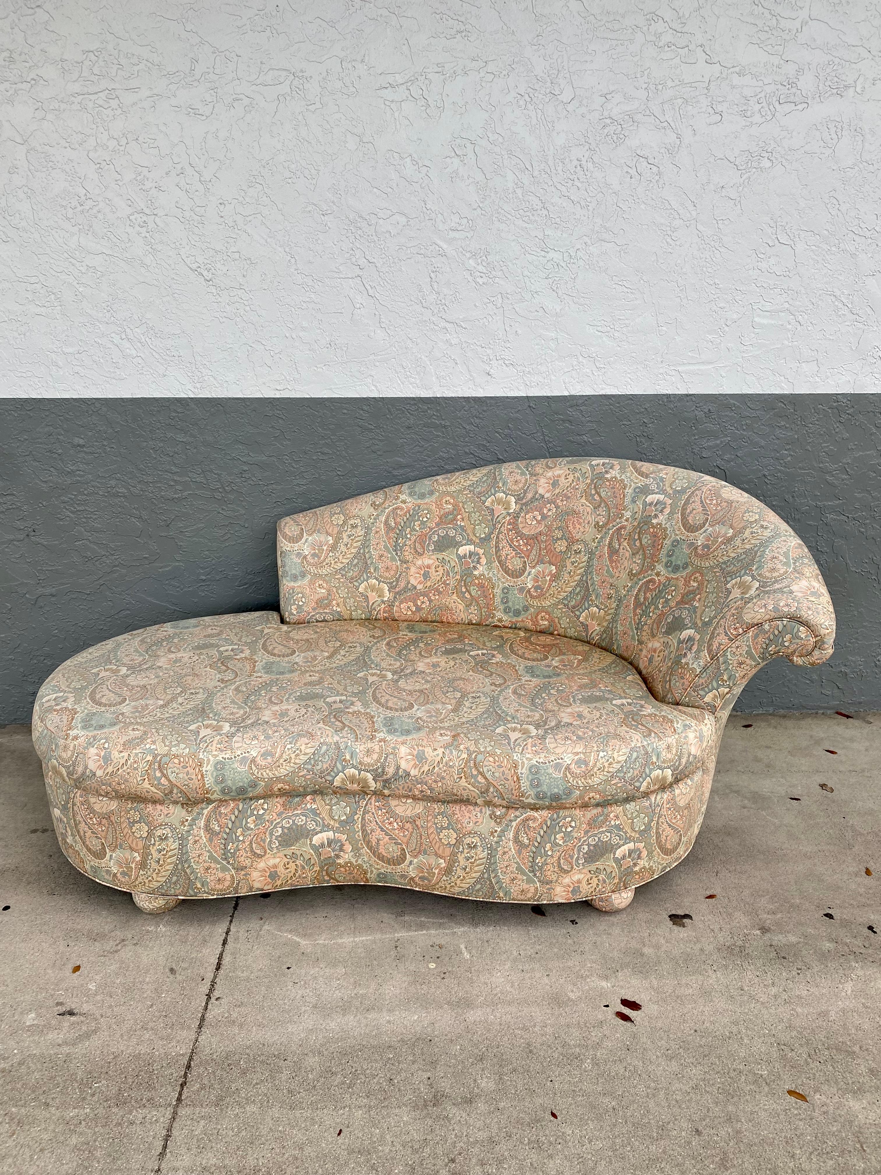 1980s Preview Paisley Kidney Sculptural Chaise For Sale 3