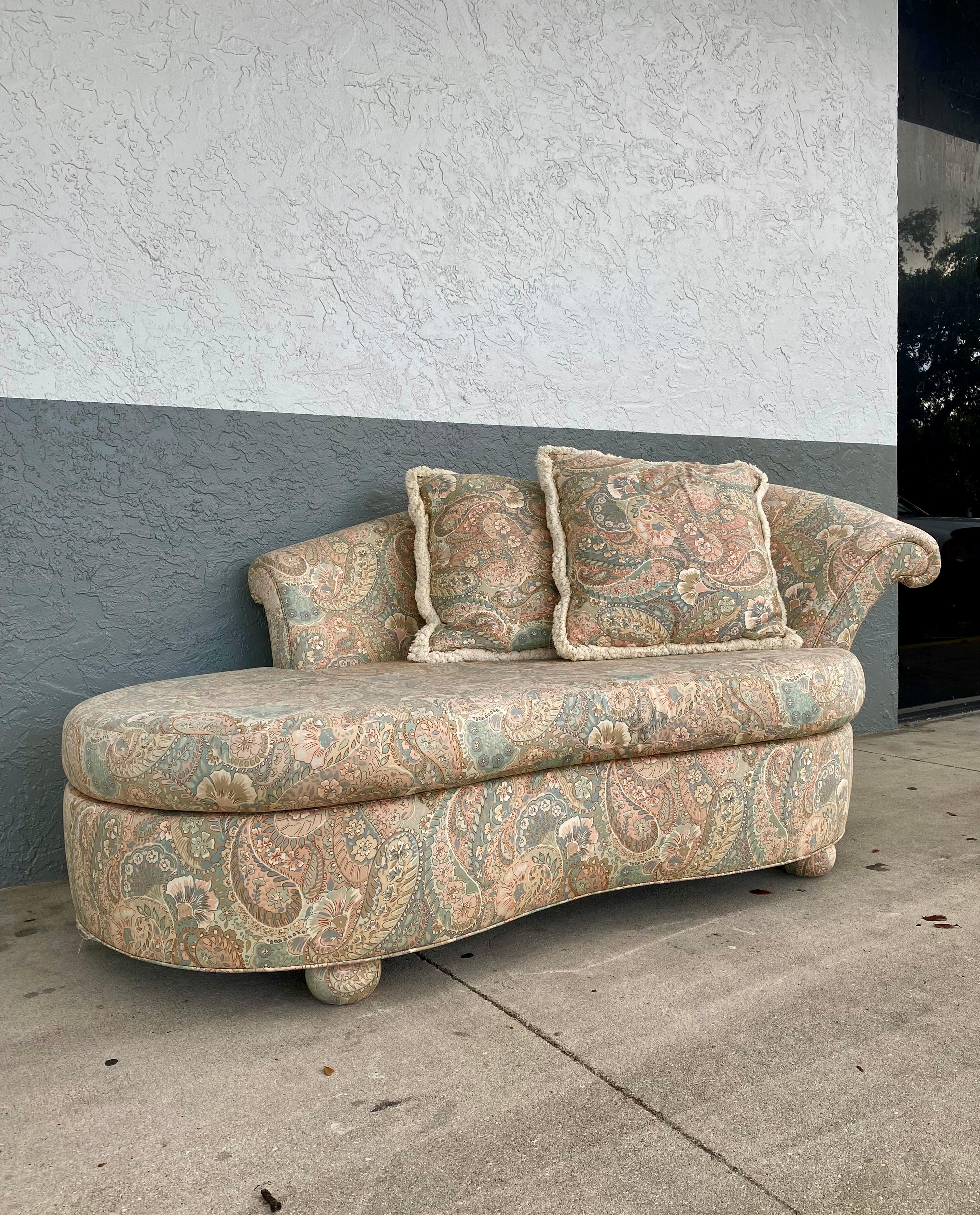 Post-Modern 1980s Preview Paisley Kidney Sculptural Chaise For Sale