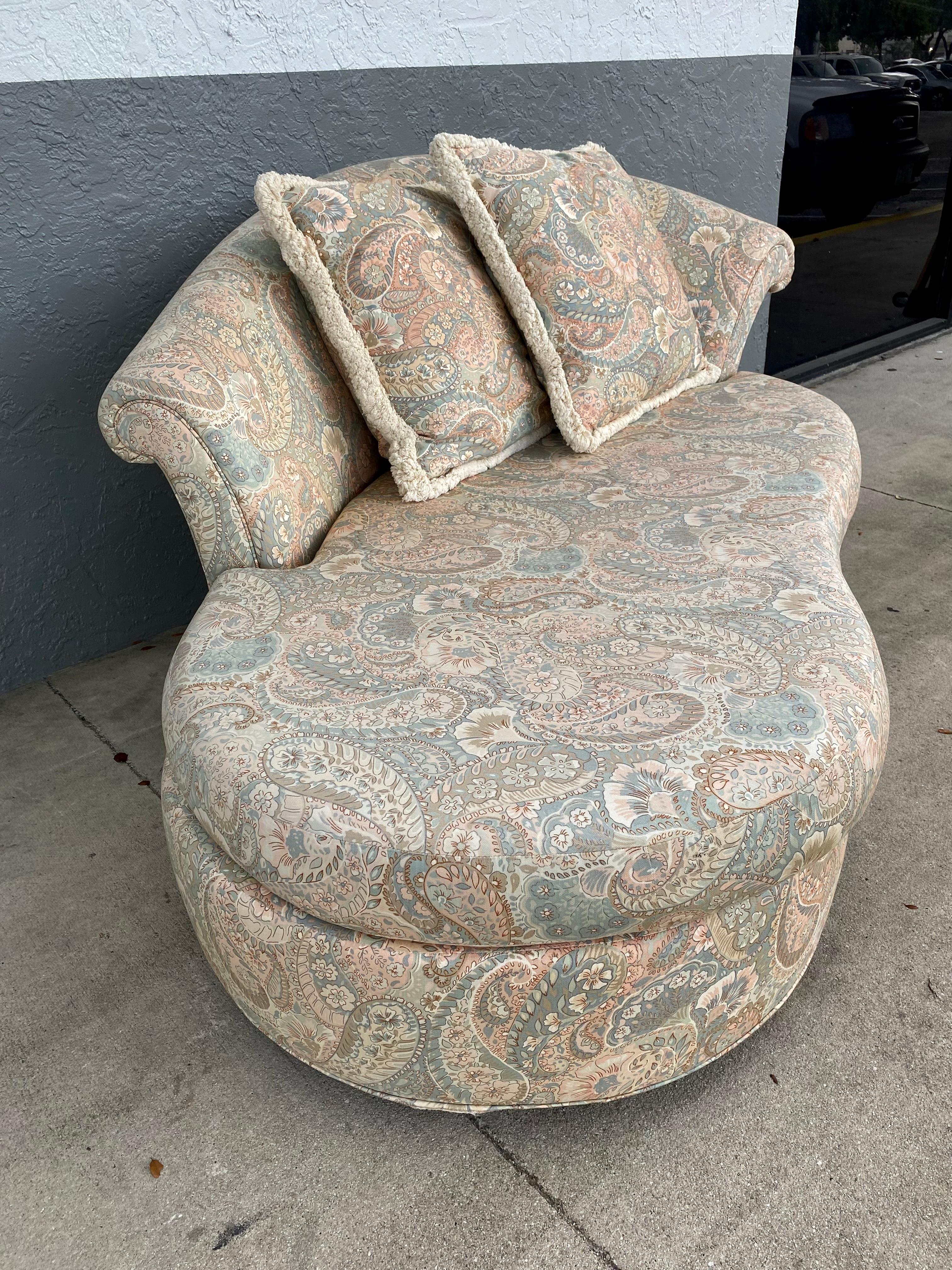 Late 20th Century 1980s Preview Paisley Kidney Sculptural Chaise For Sale