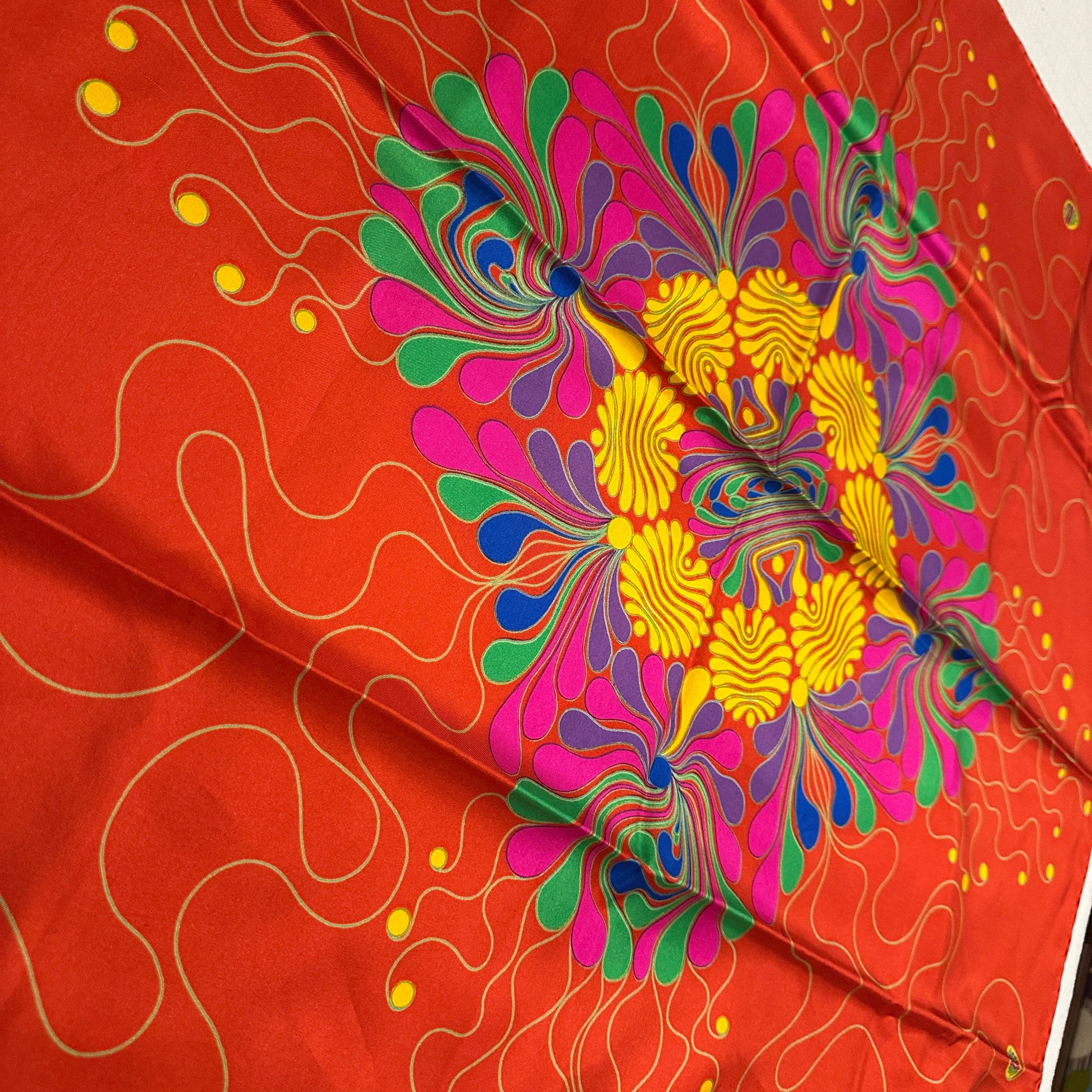 1980er Psychedelisches Blumenmuster Seidenschal von Jean Patou (Rot) im Angebot
