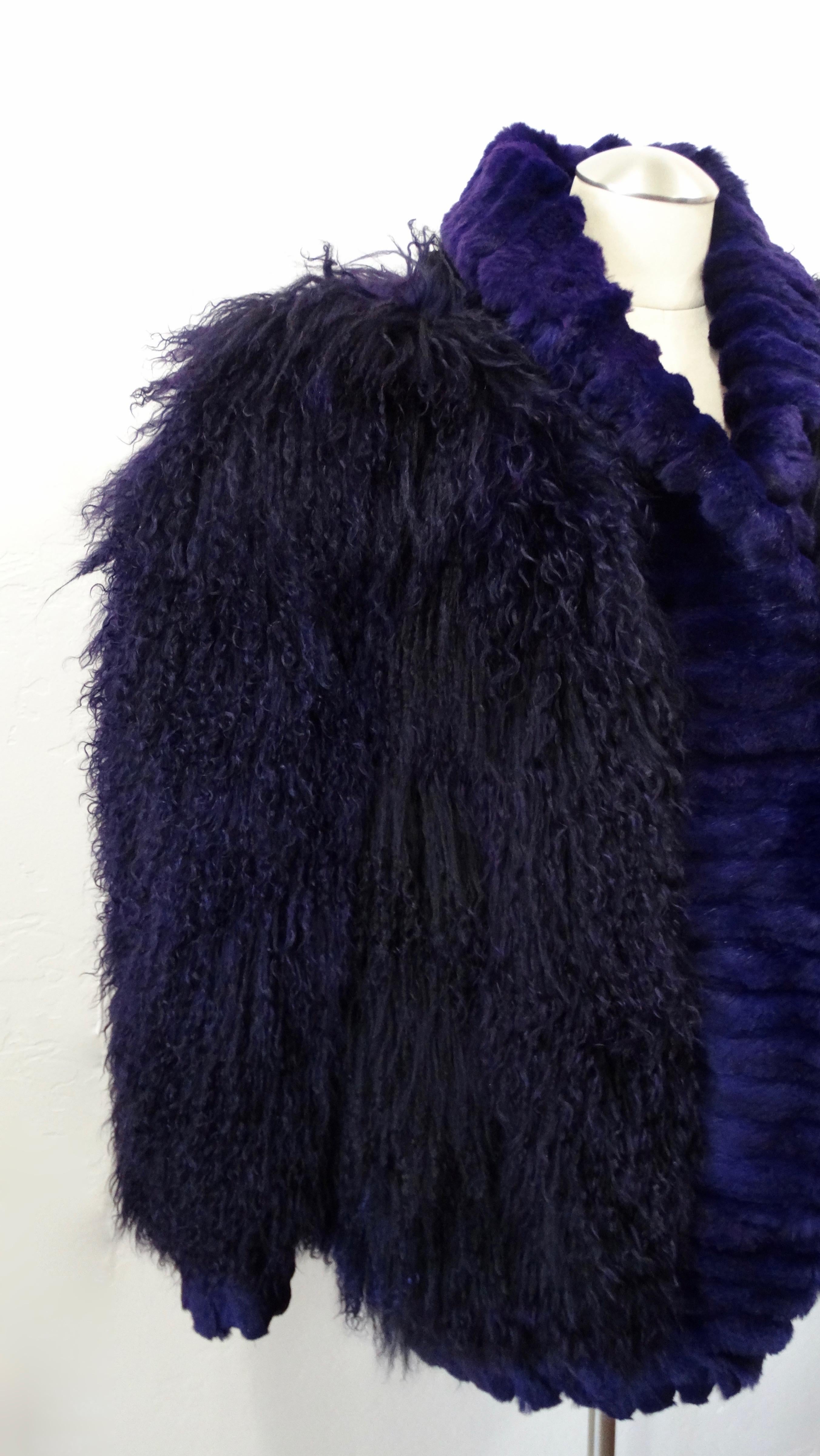 Veste en fourrure d'agneau de Mongolie violette surdimensionnée des années 1980  en vente 3